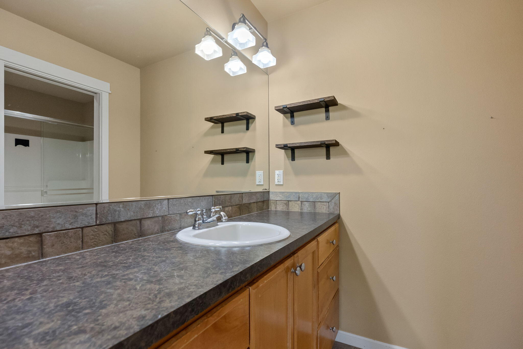 2749 NW Cedar Avenue