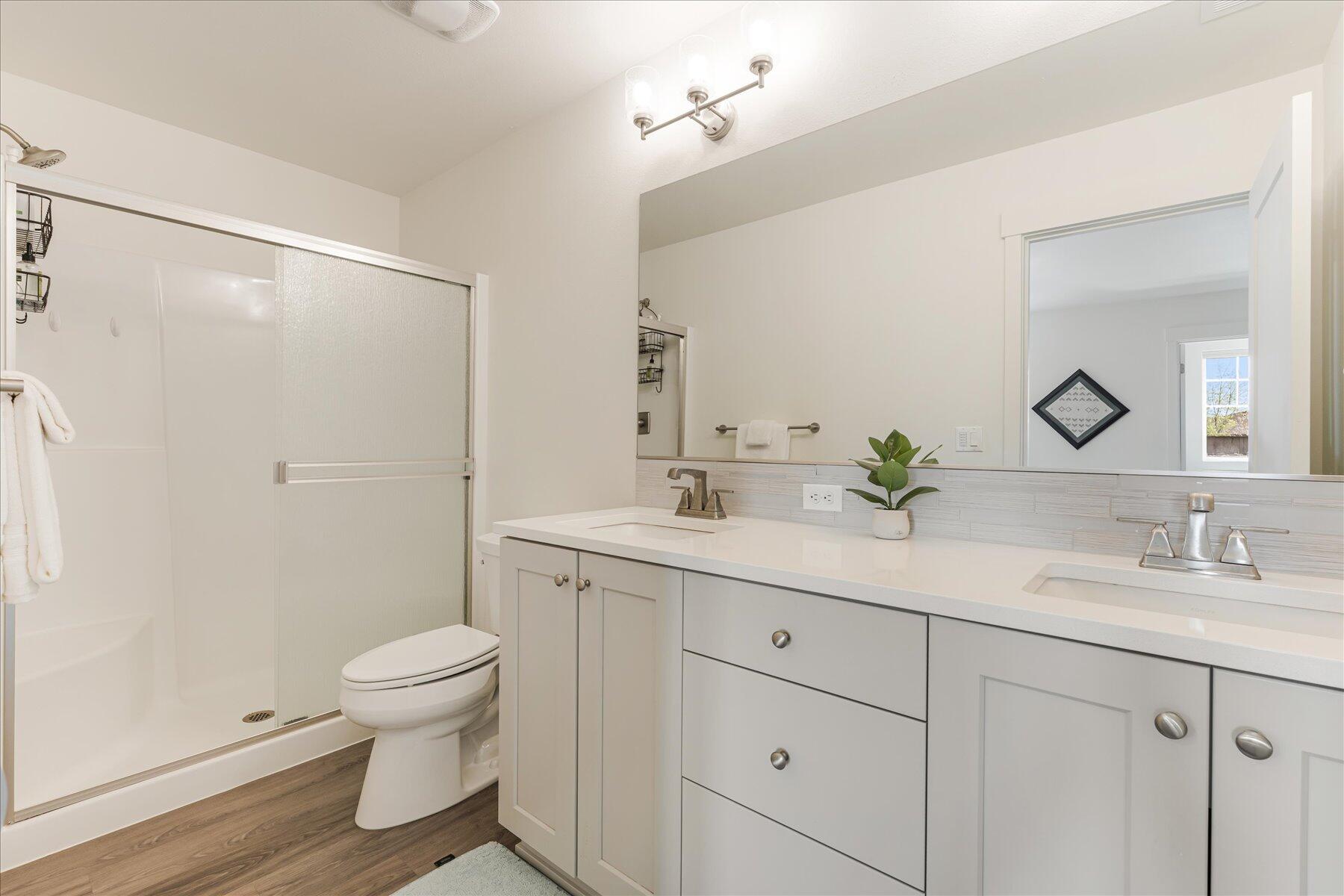 2406 NE Victor Place