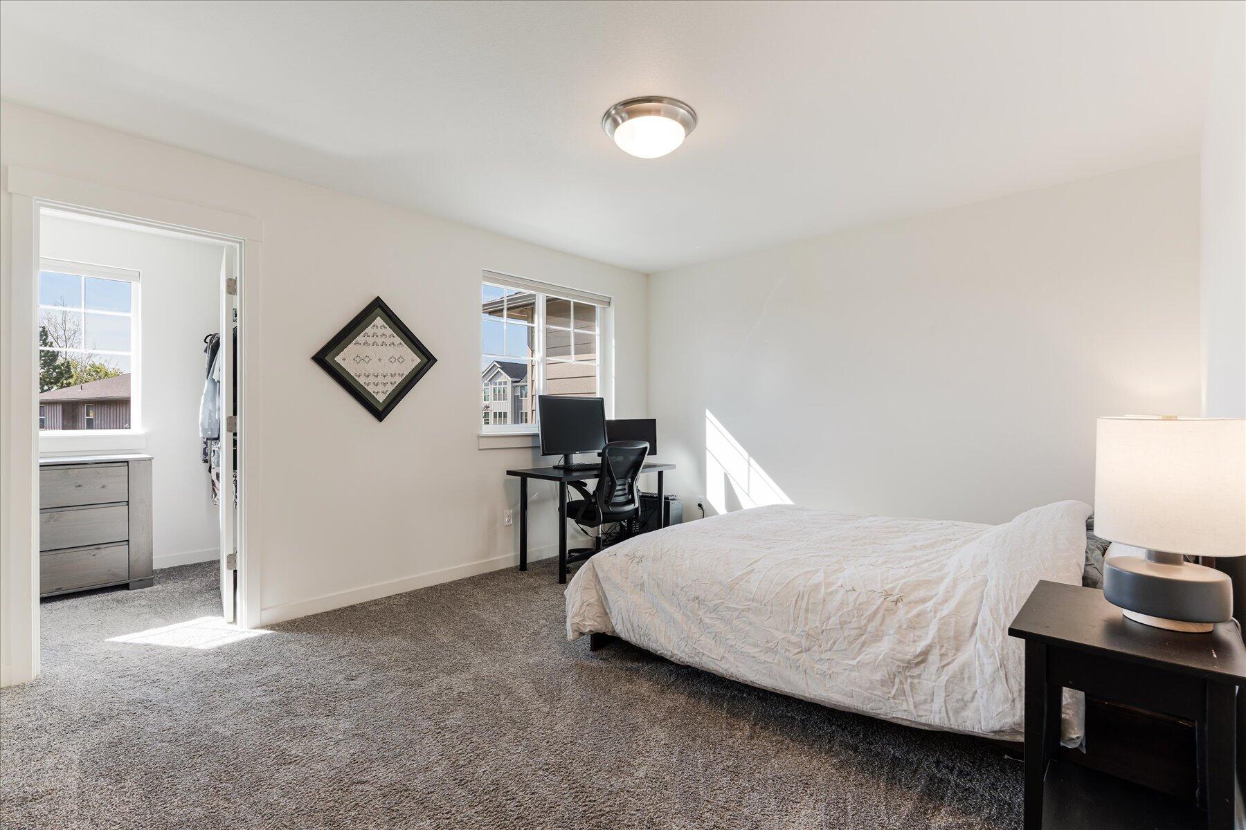 2406 NE Victor Place