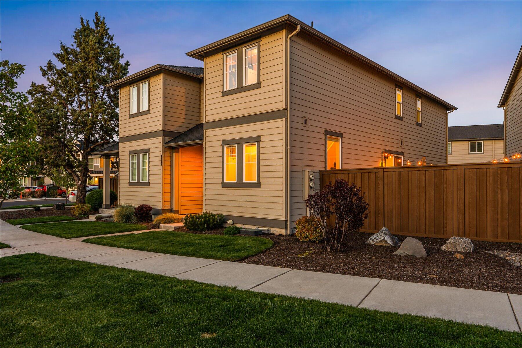 2406 NE Victor Place