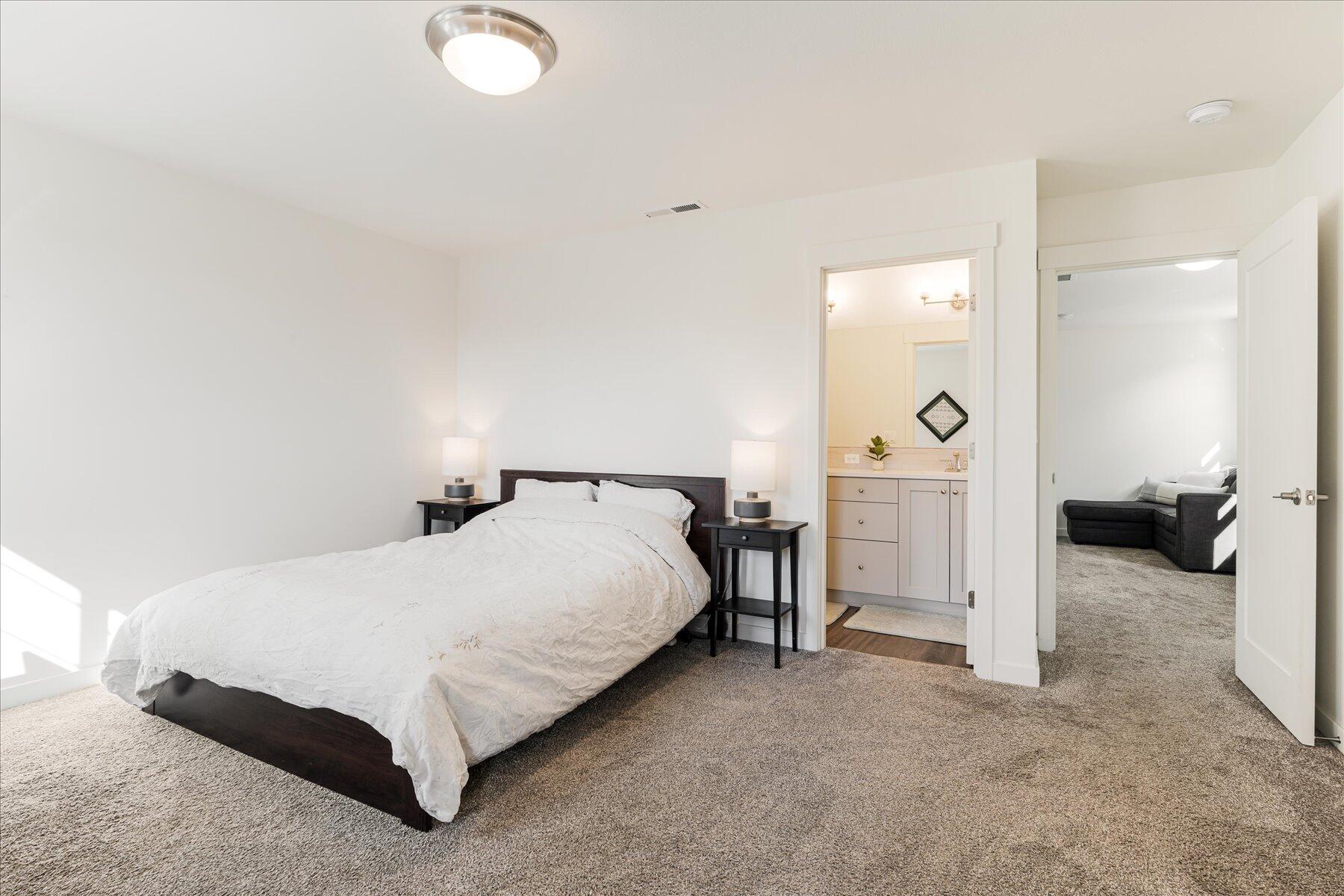 2406 NE Victor Place