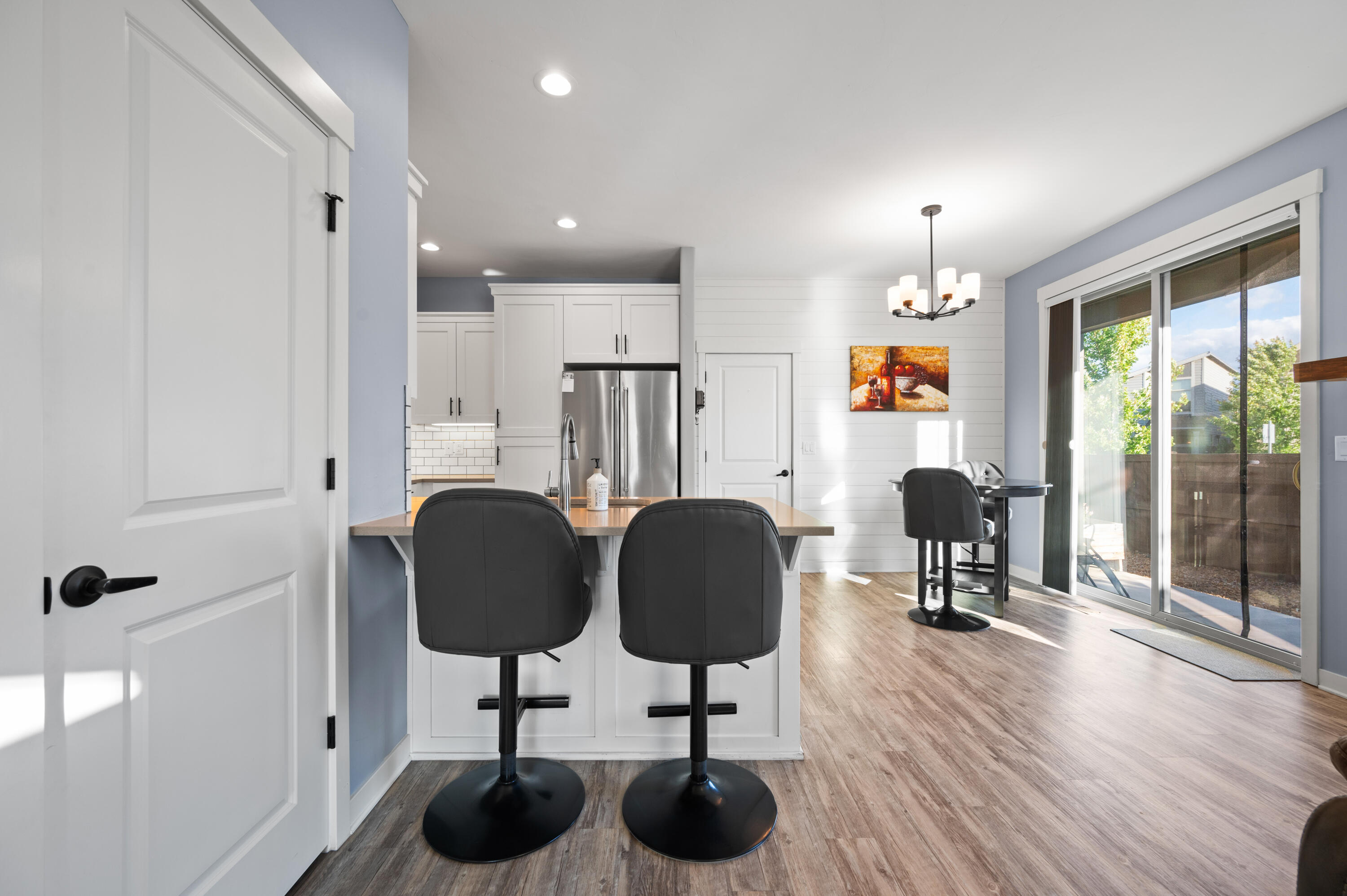 4392 SW Canal Boulevard