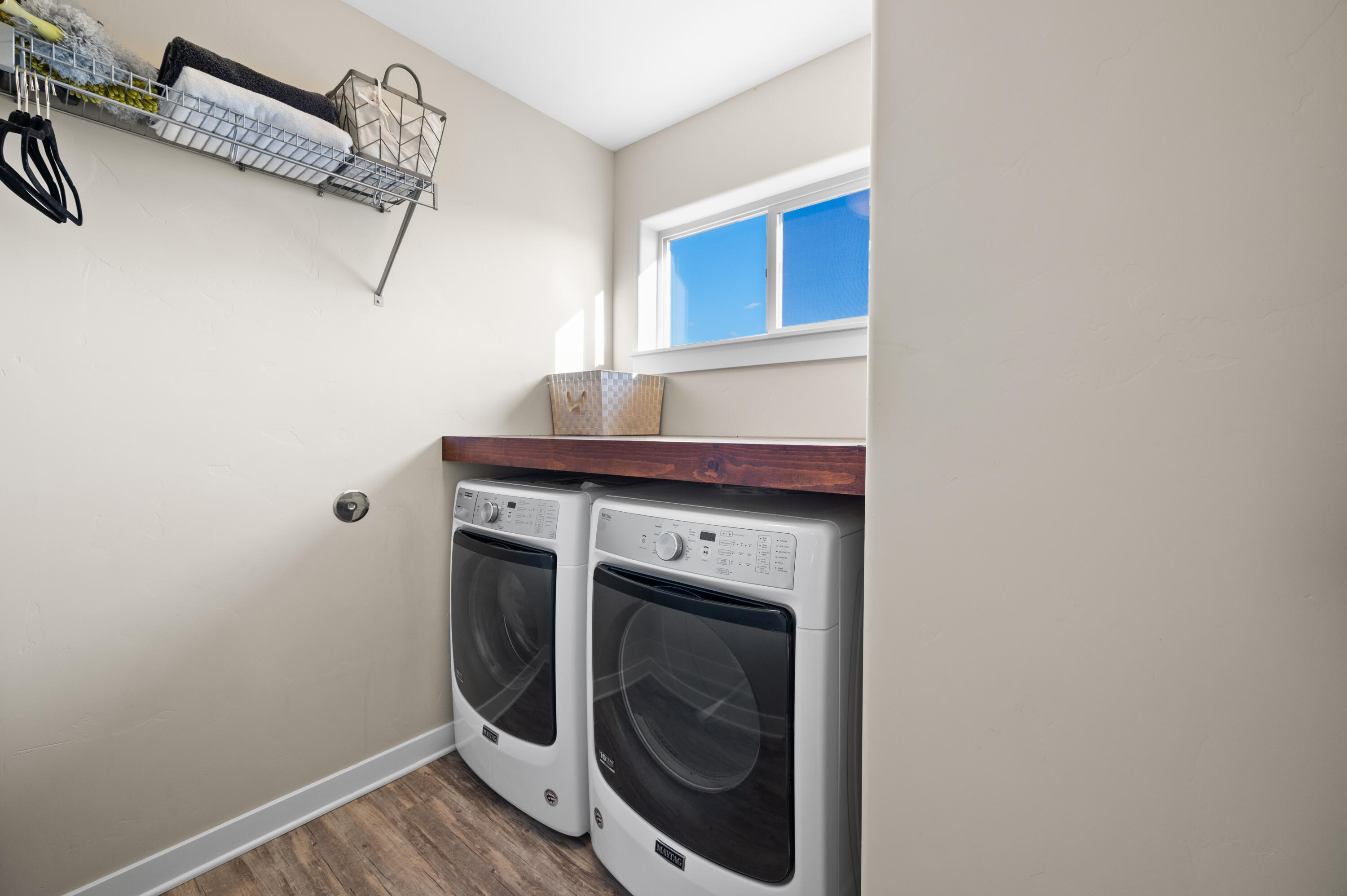 4392 SW Canal Boulevard