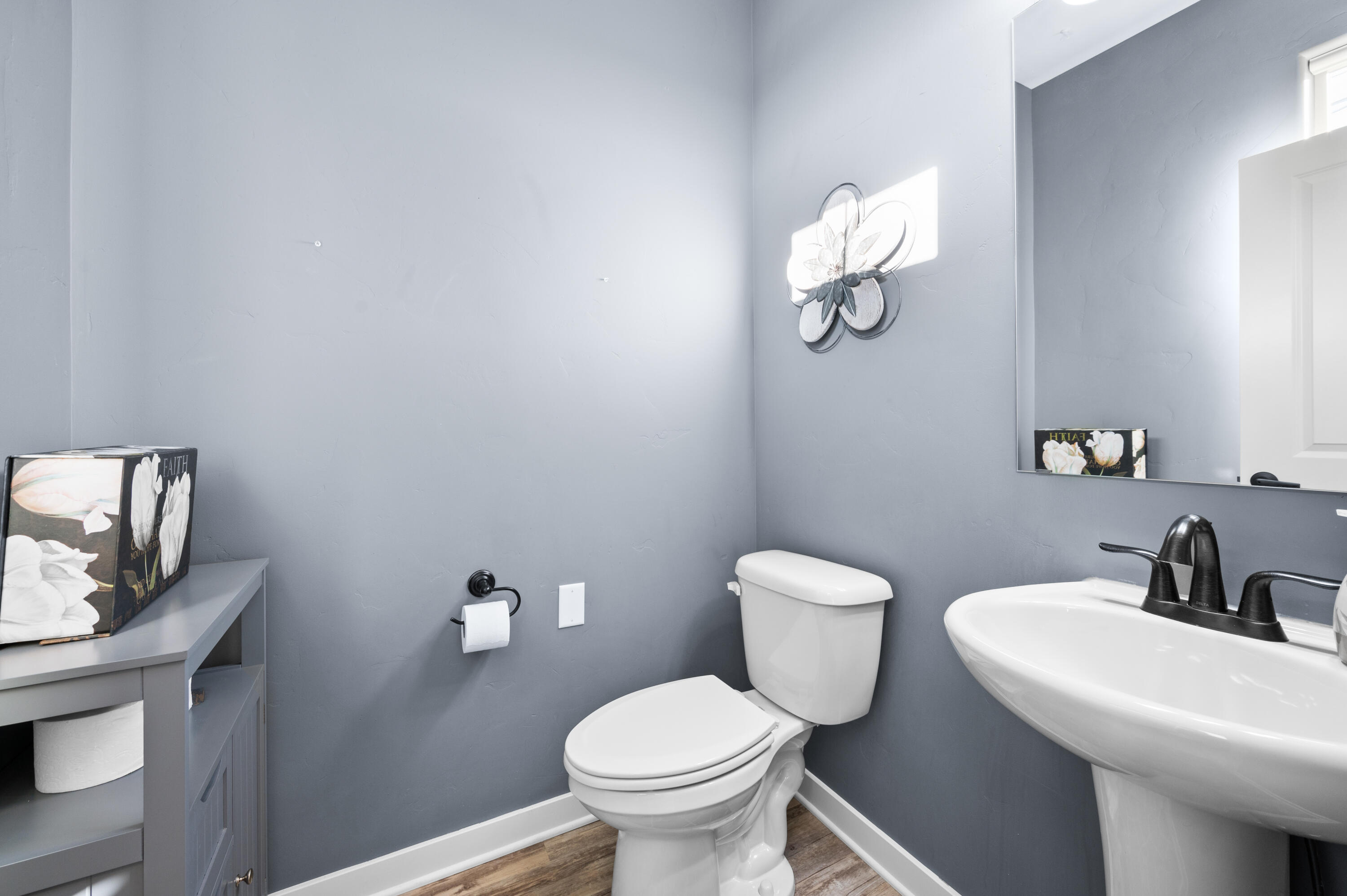 4392 SW Canal Boulevard