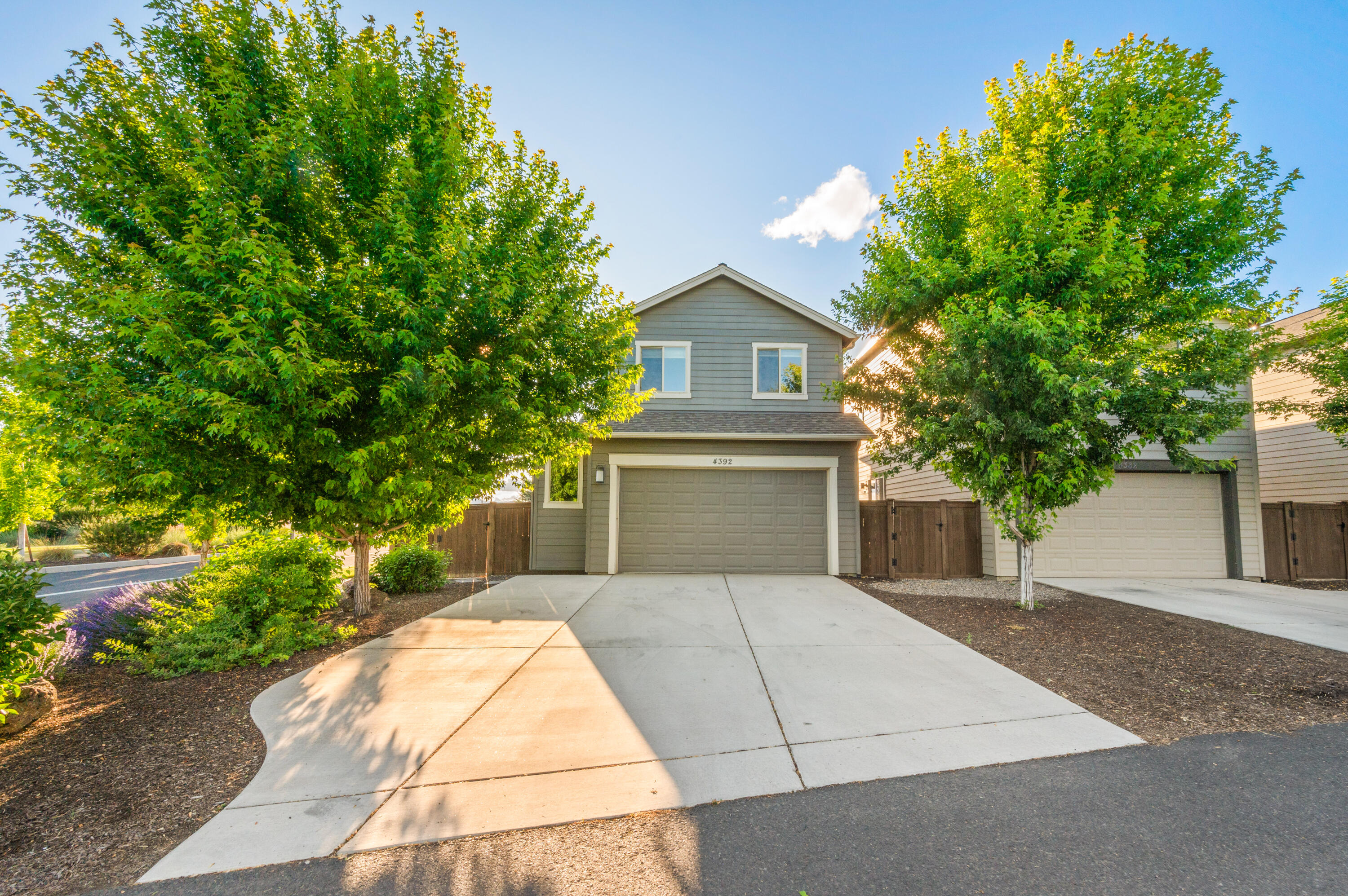 4392 SW Canal Boulevard