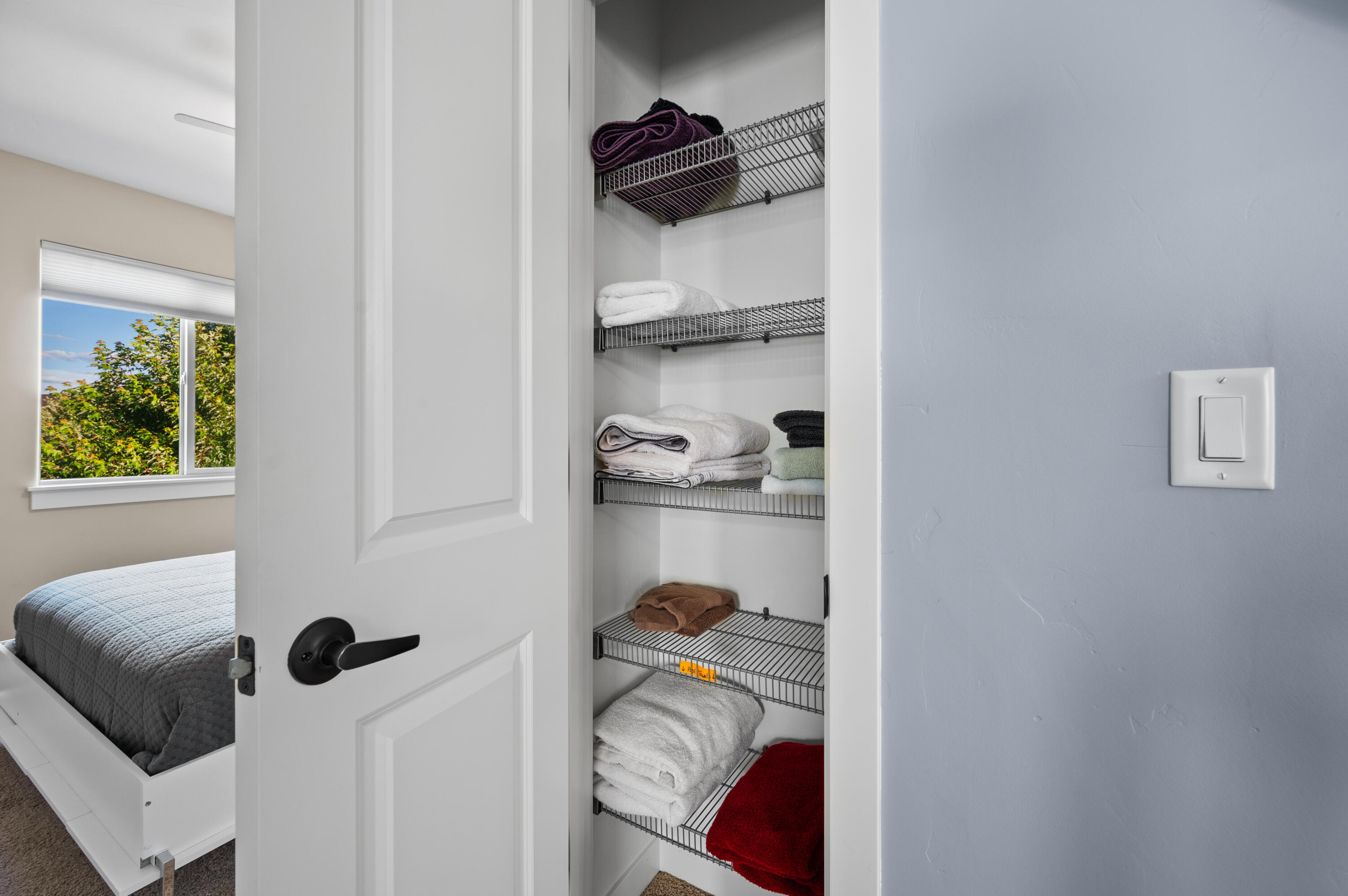 4392 SW Canal Boulevard