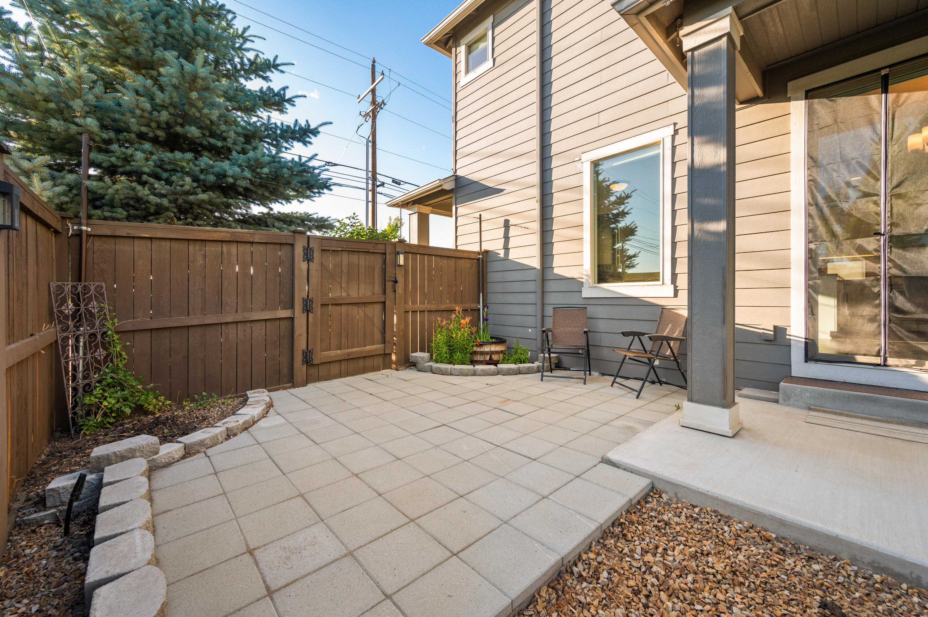 4392 SW Canal Boulevard