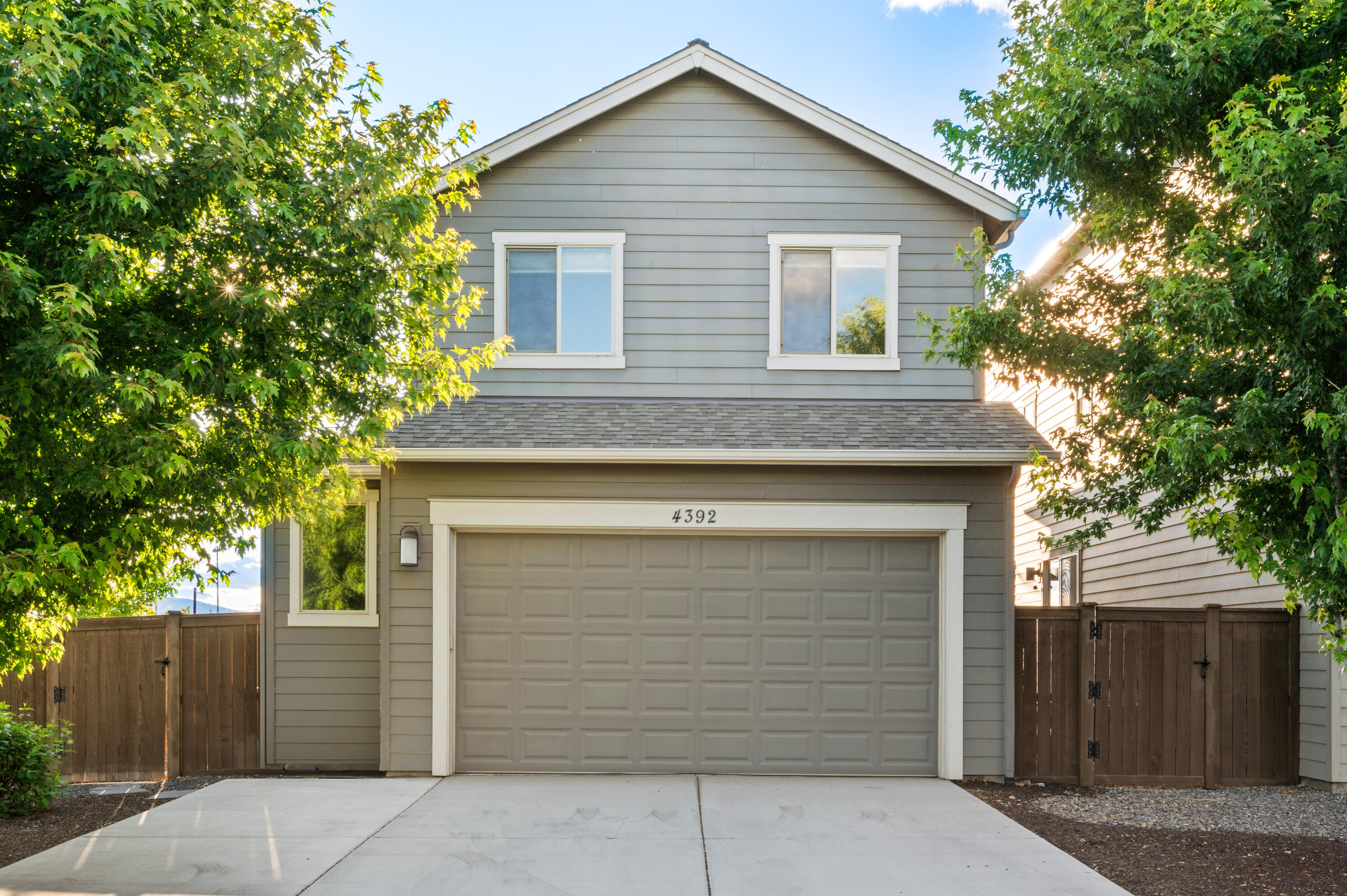 4392 SW Canal Boulevard