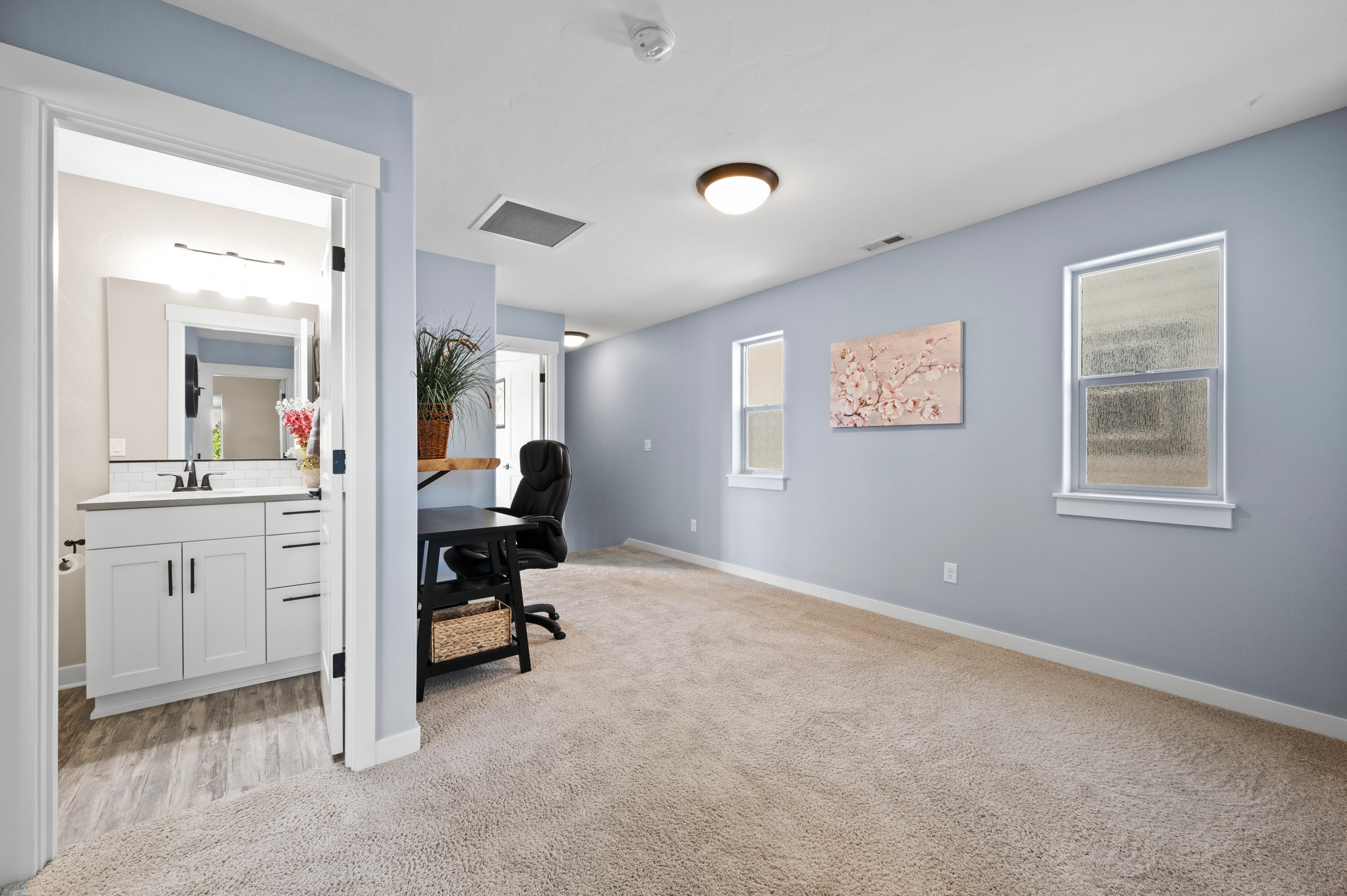 4392 SW Canal Boulevard