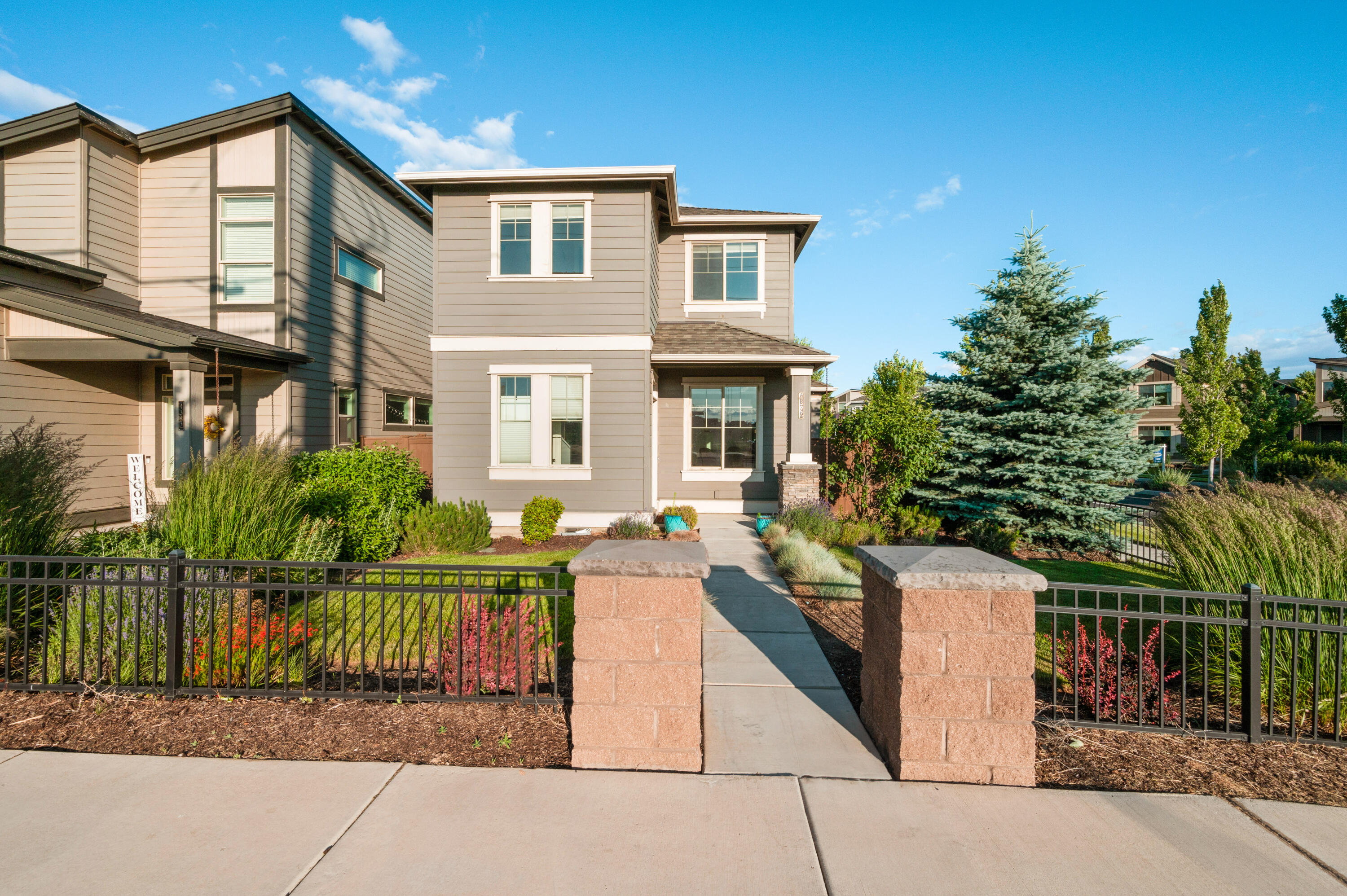 4392 SW Canal Boulevard