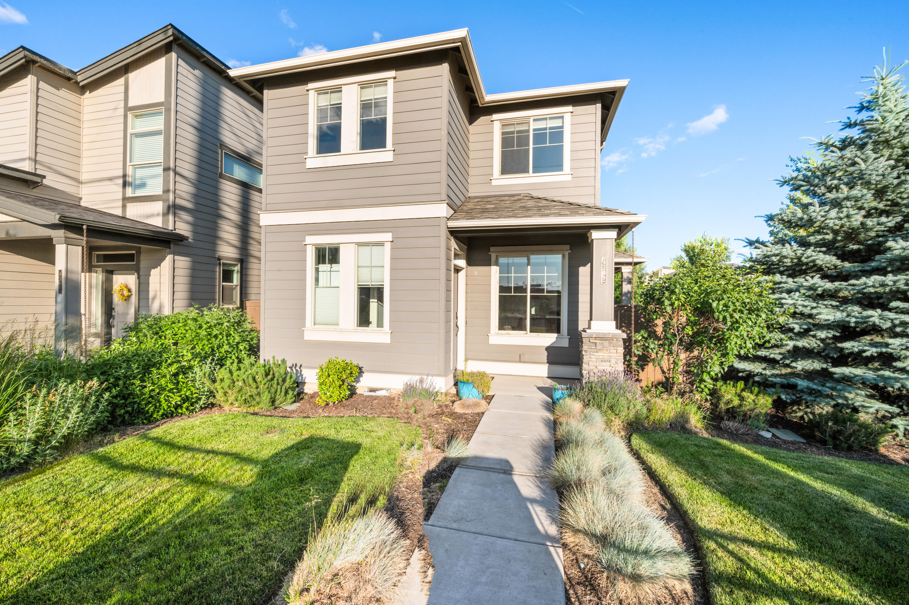 4392 SW Canal Boulevard