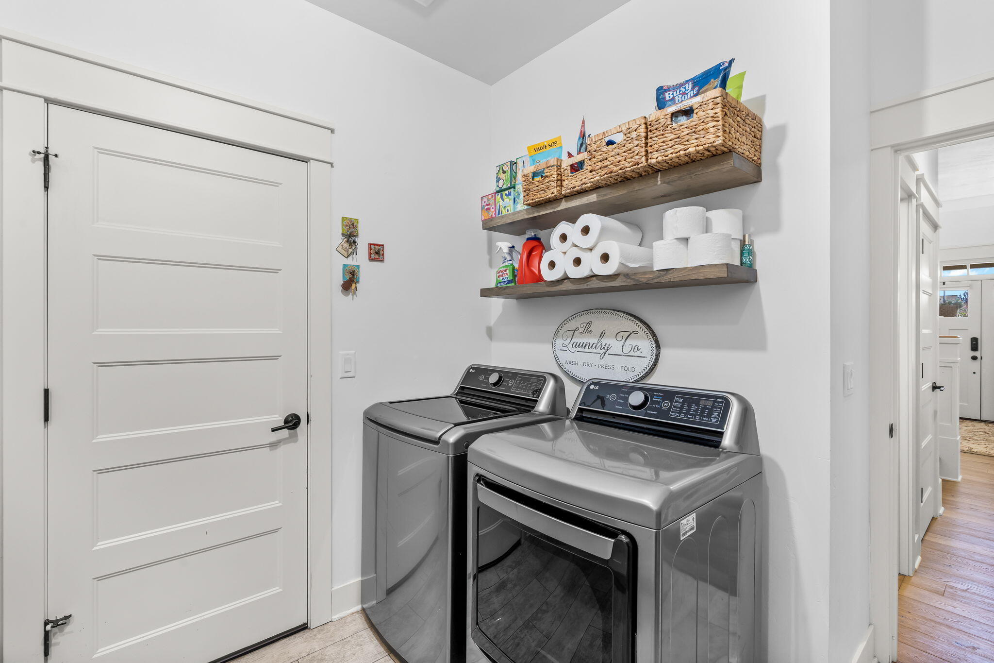 459 W St Helens Avenue