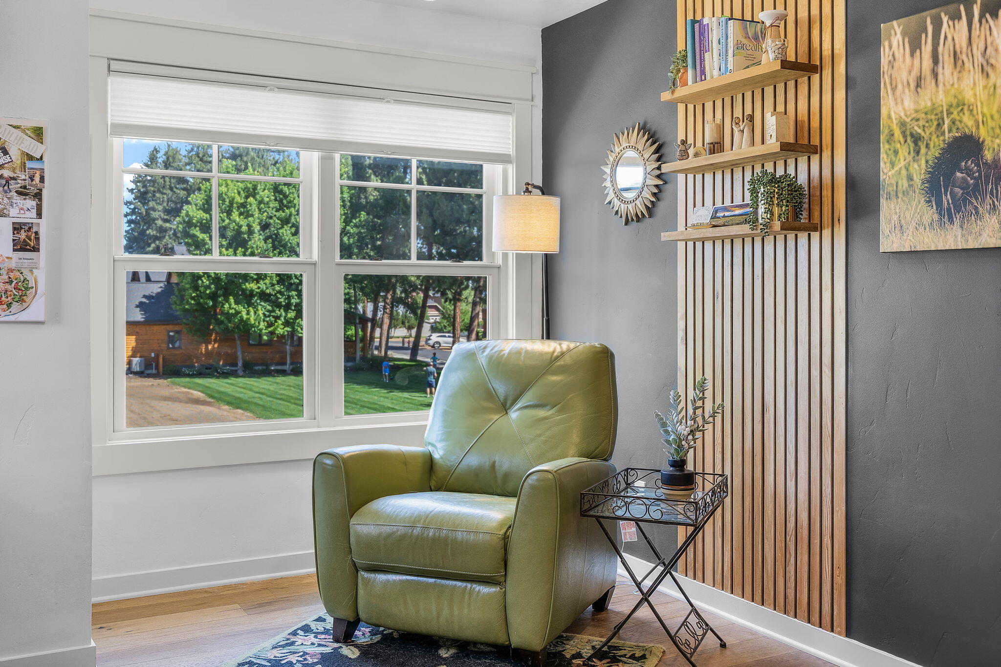 459 W St Helens Avenue
