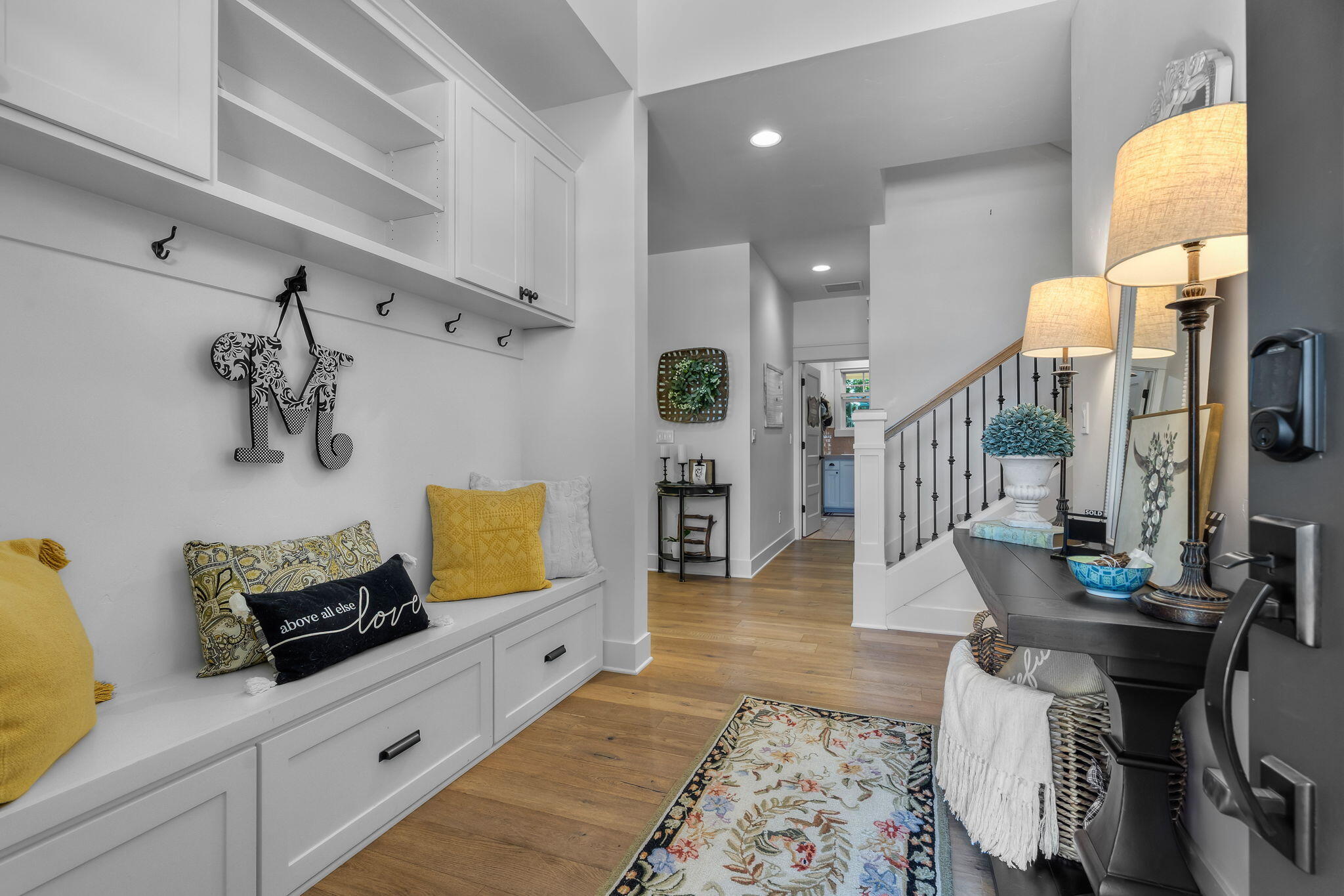 459 W St Helens Avenue