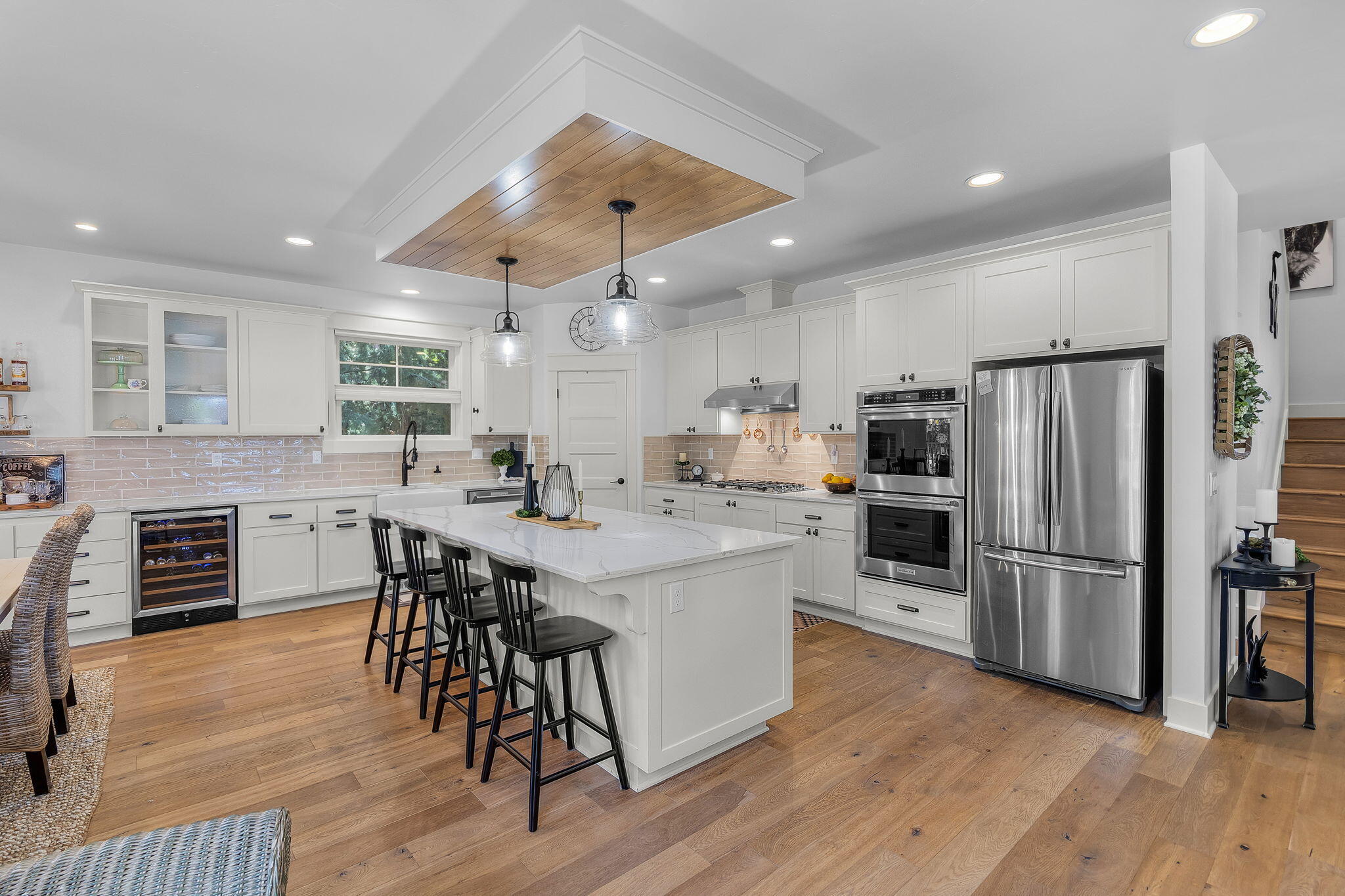 459 W St Helens Avenue