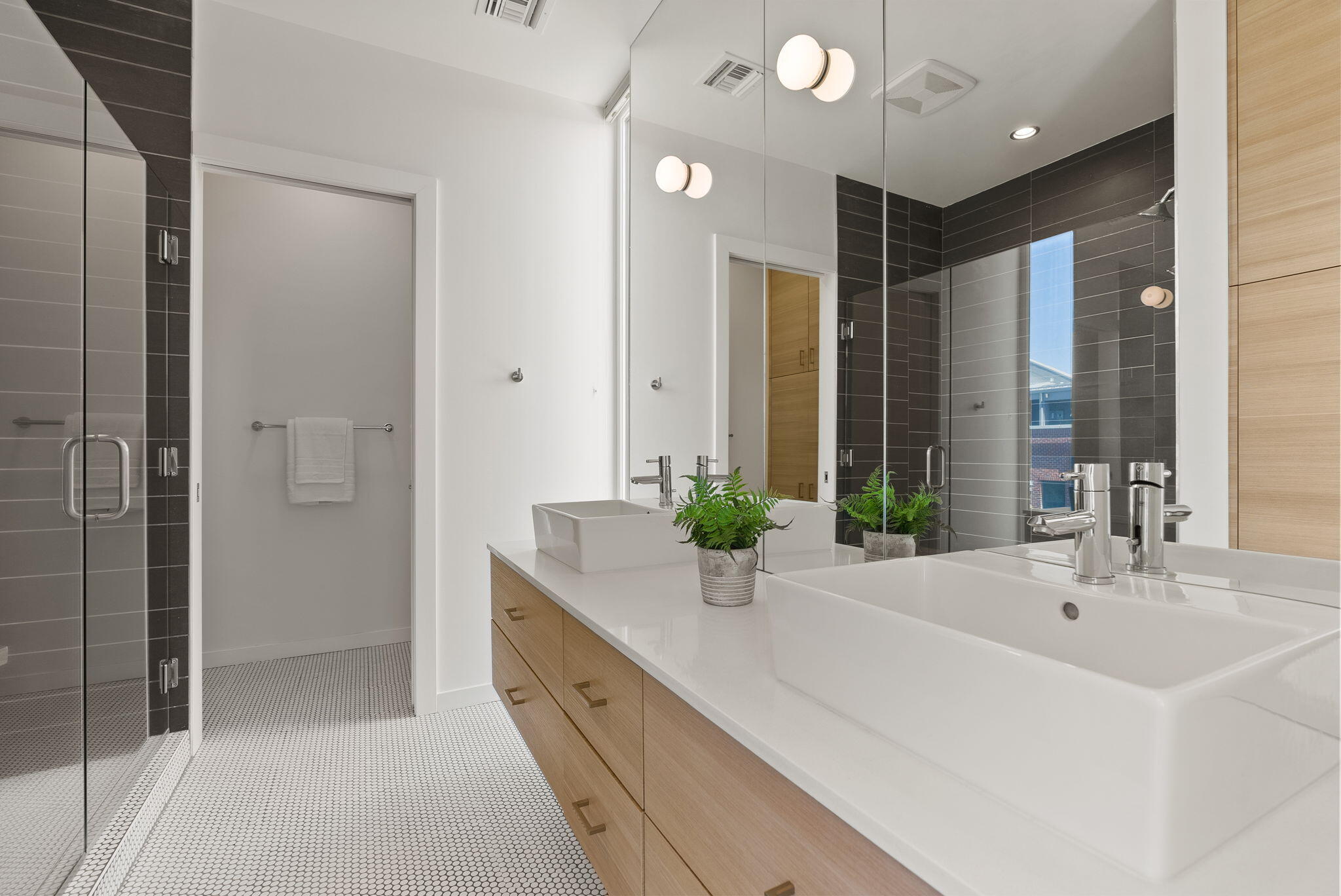 55 SW Wall Street, #4 & 4A