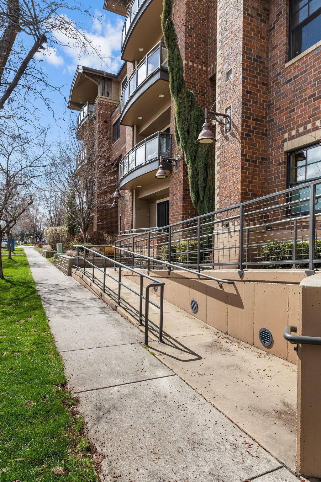 363 SW Bluff Drive, 409