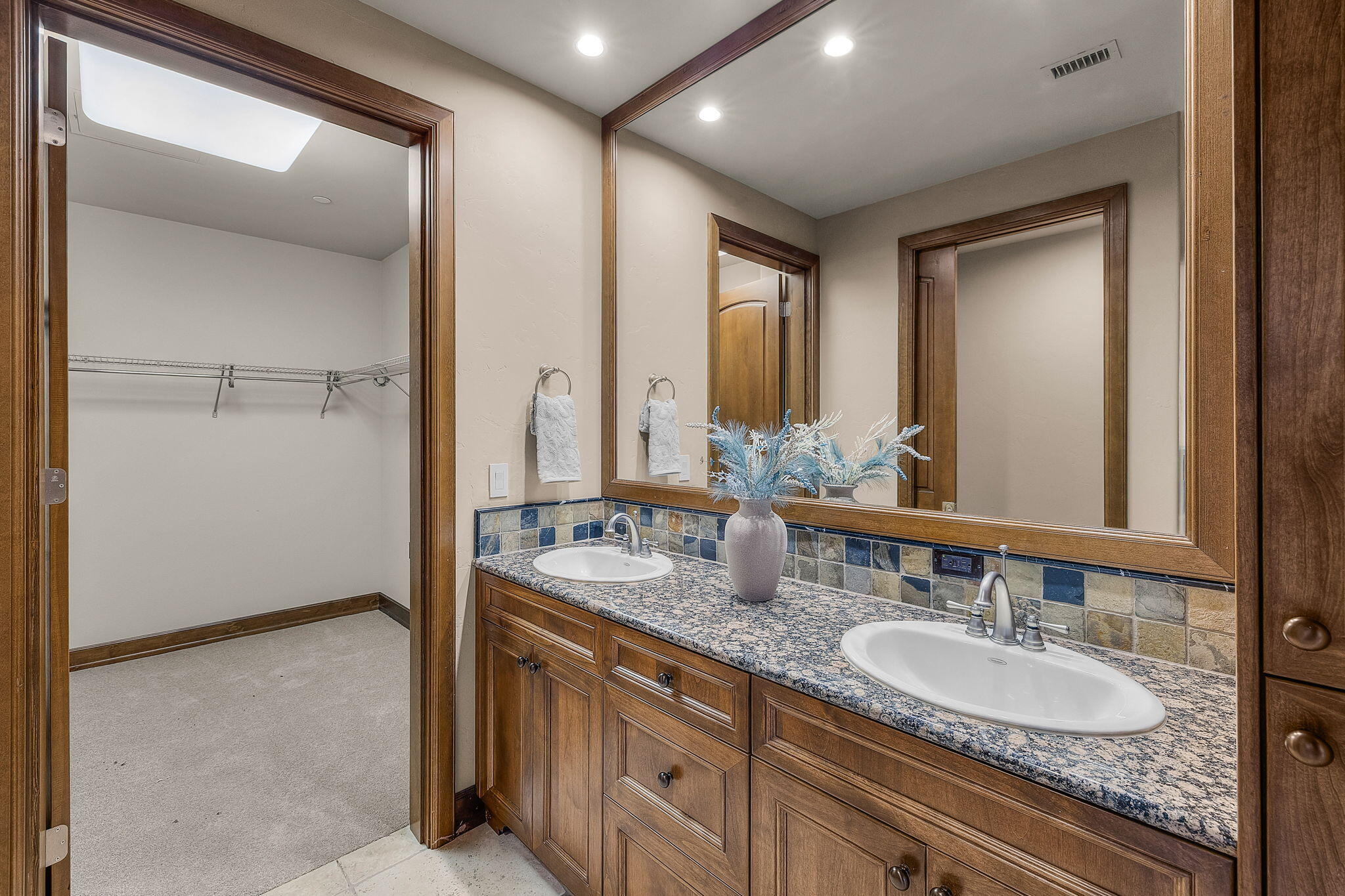 363 SW Bluff Drive, 409