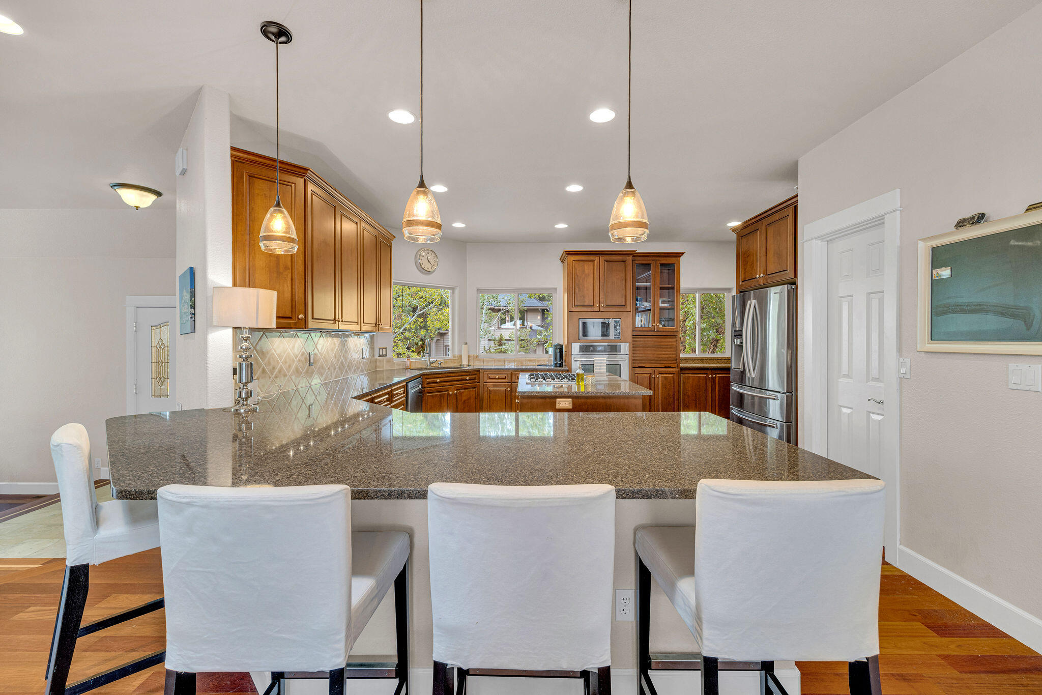 520 NW Divot Drive