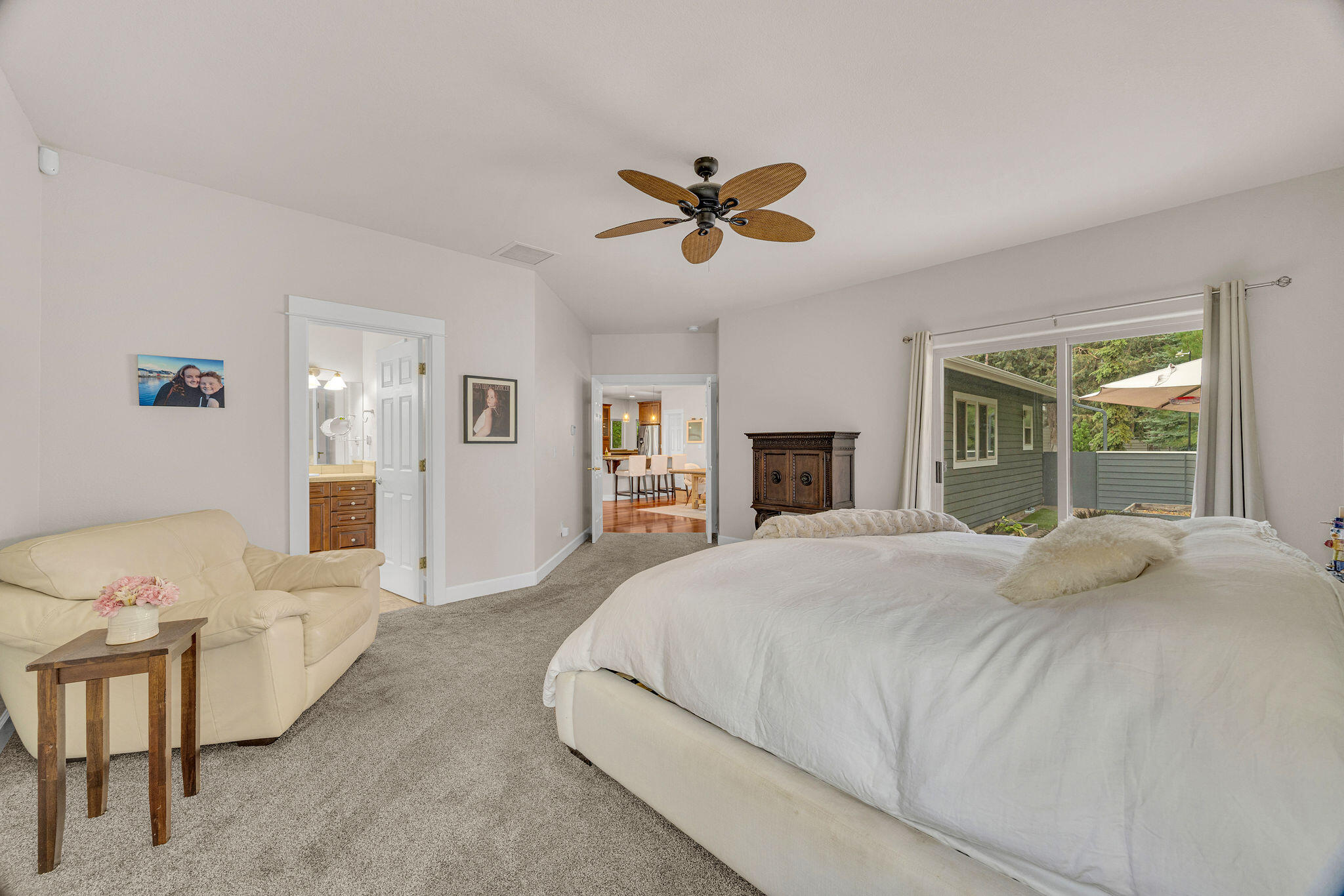 520 NW Divot Drive