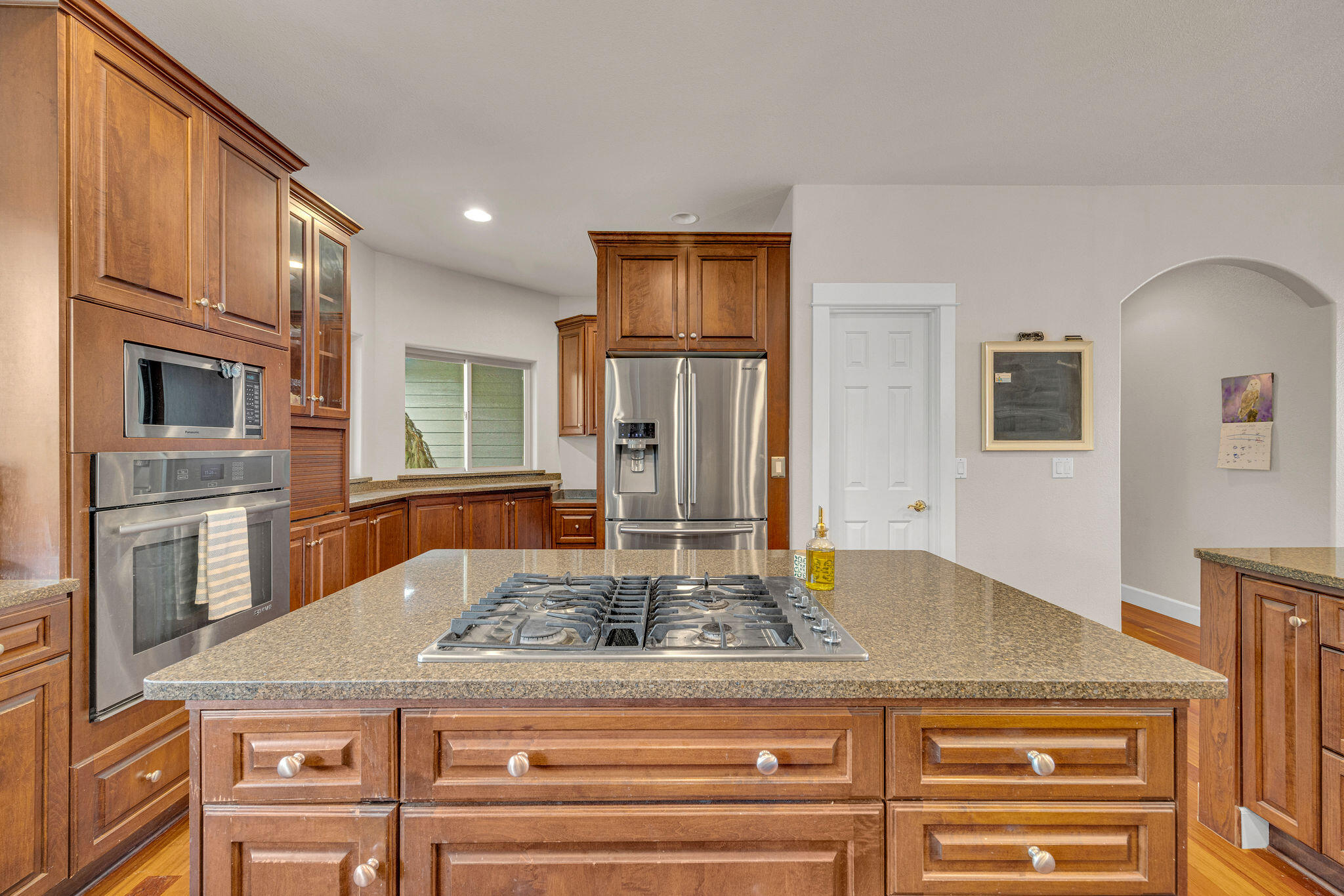 520 NW Divot Drive