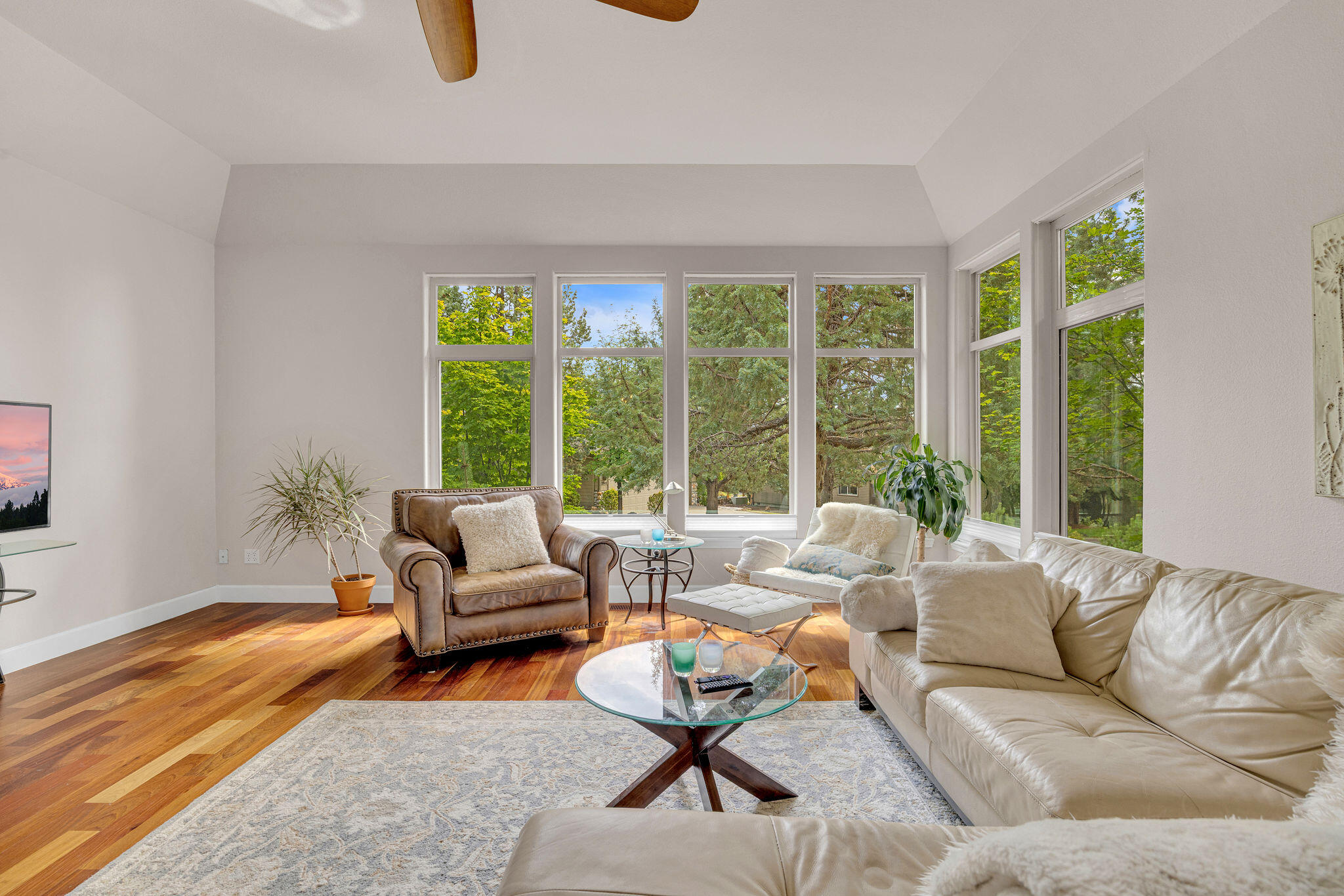 520 NW Divot Drive