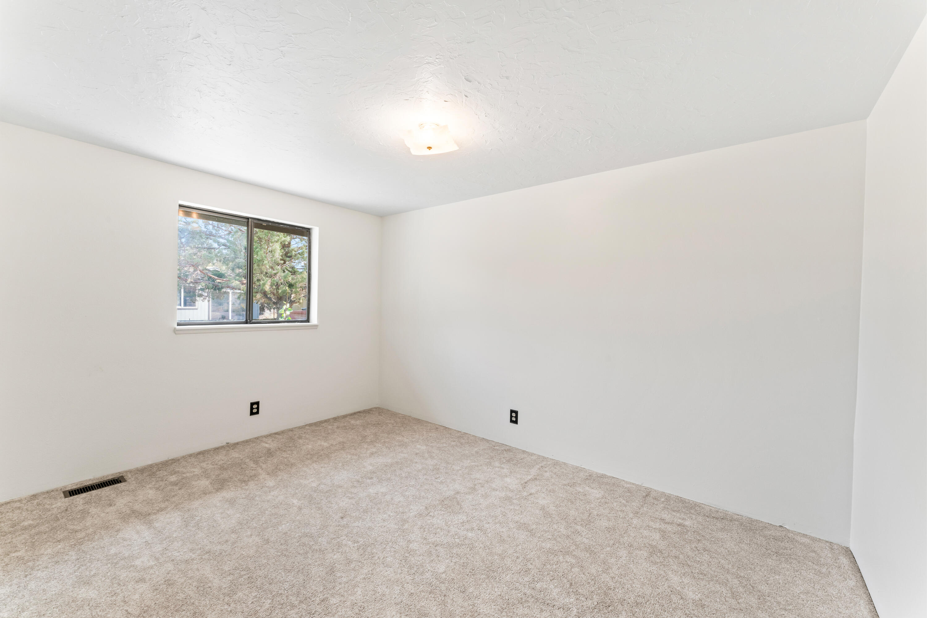 17845 Plainview Road