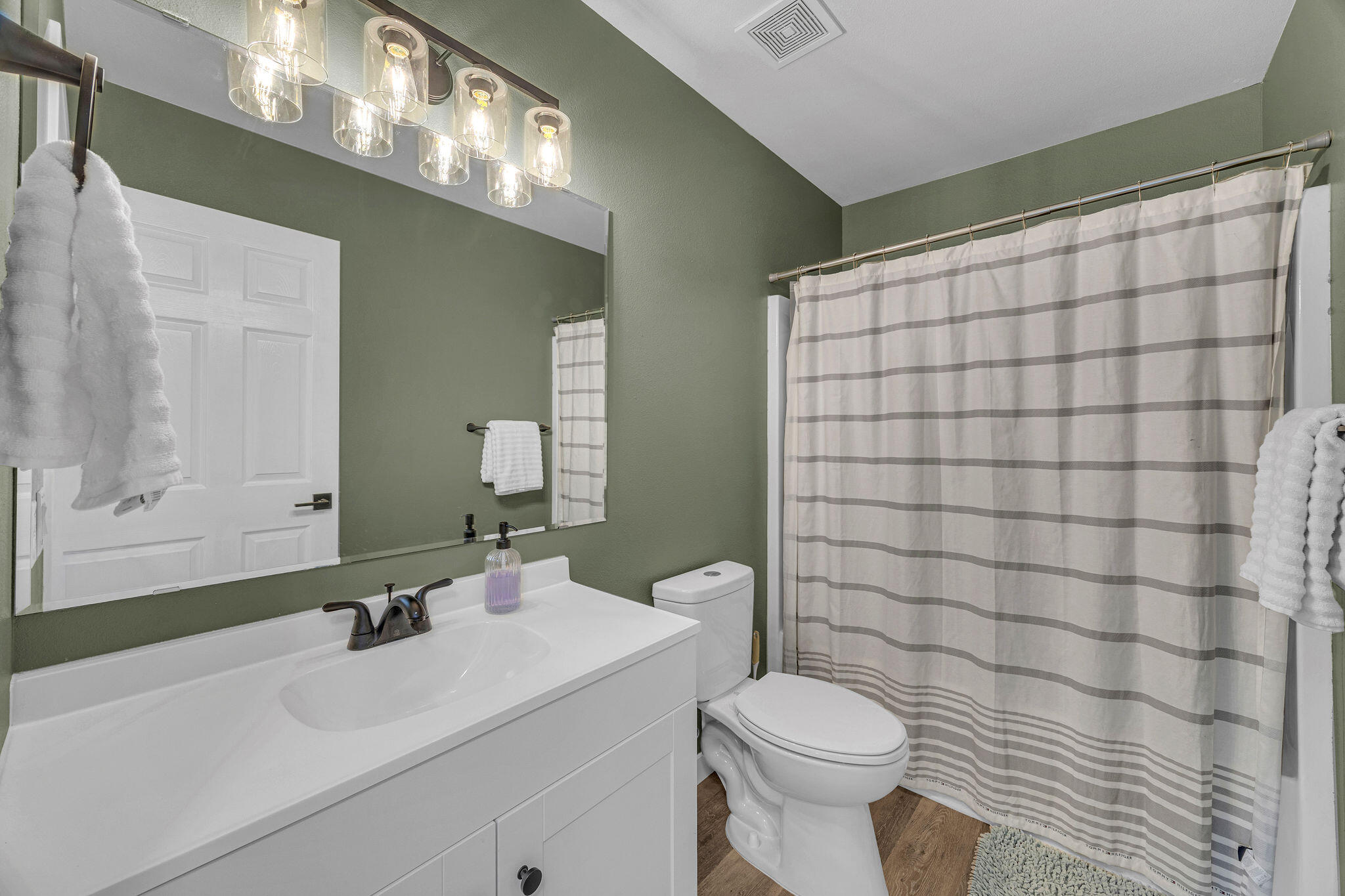 21347 Starling Drive