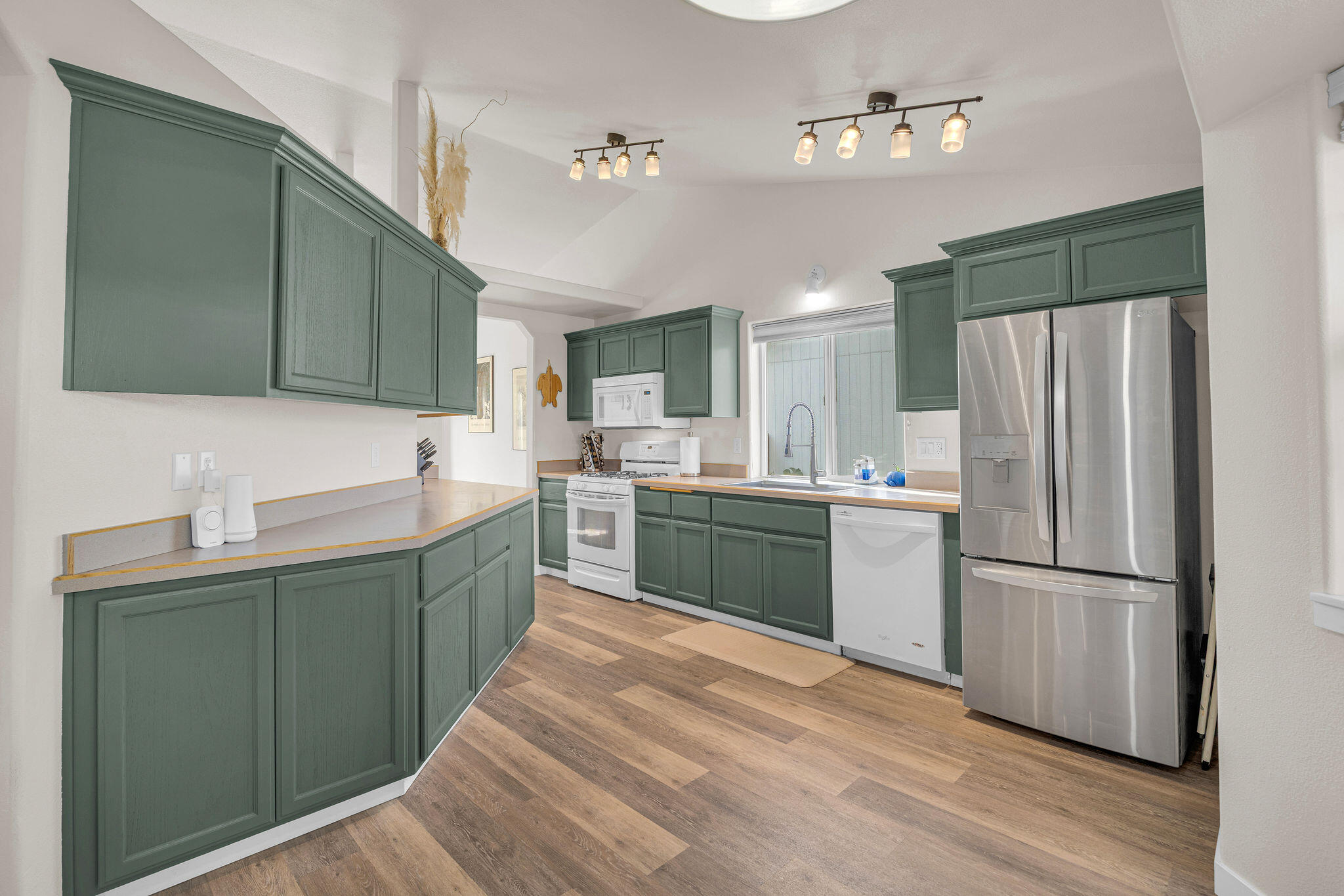 21347 Starling Drive