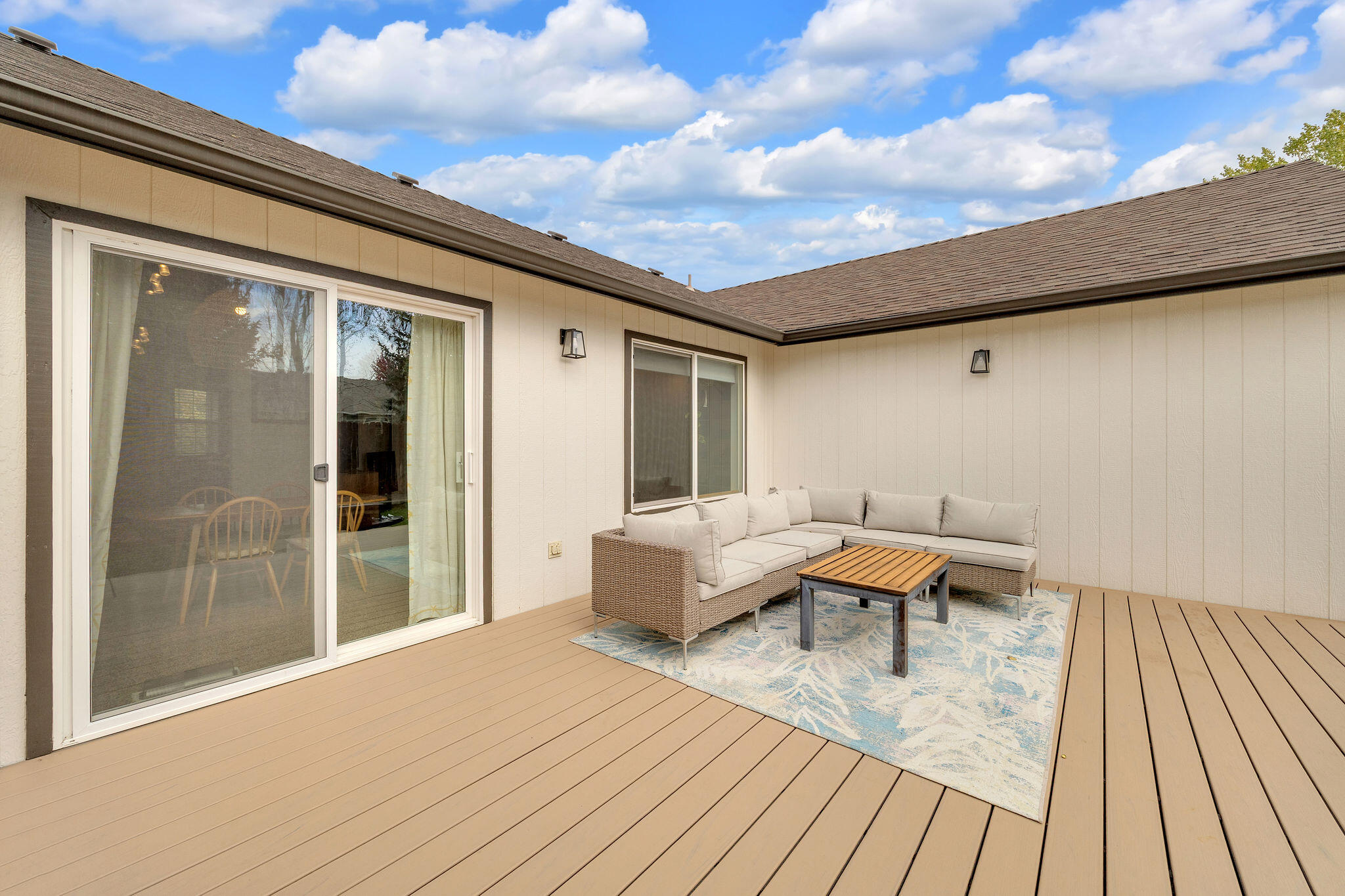 21347 Starling Drive