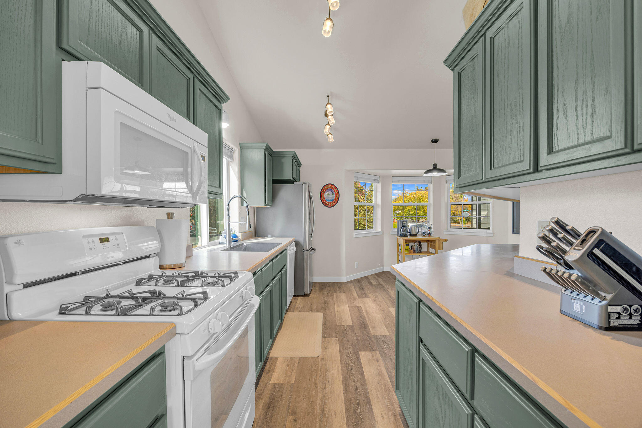 21347 Starling Drive