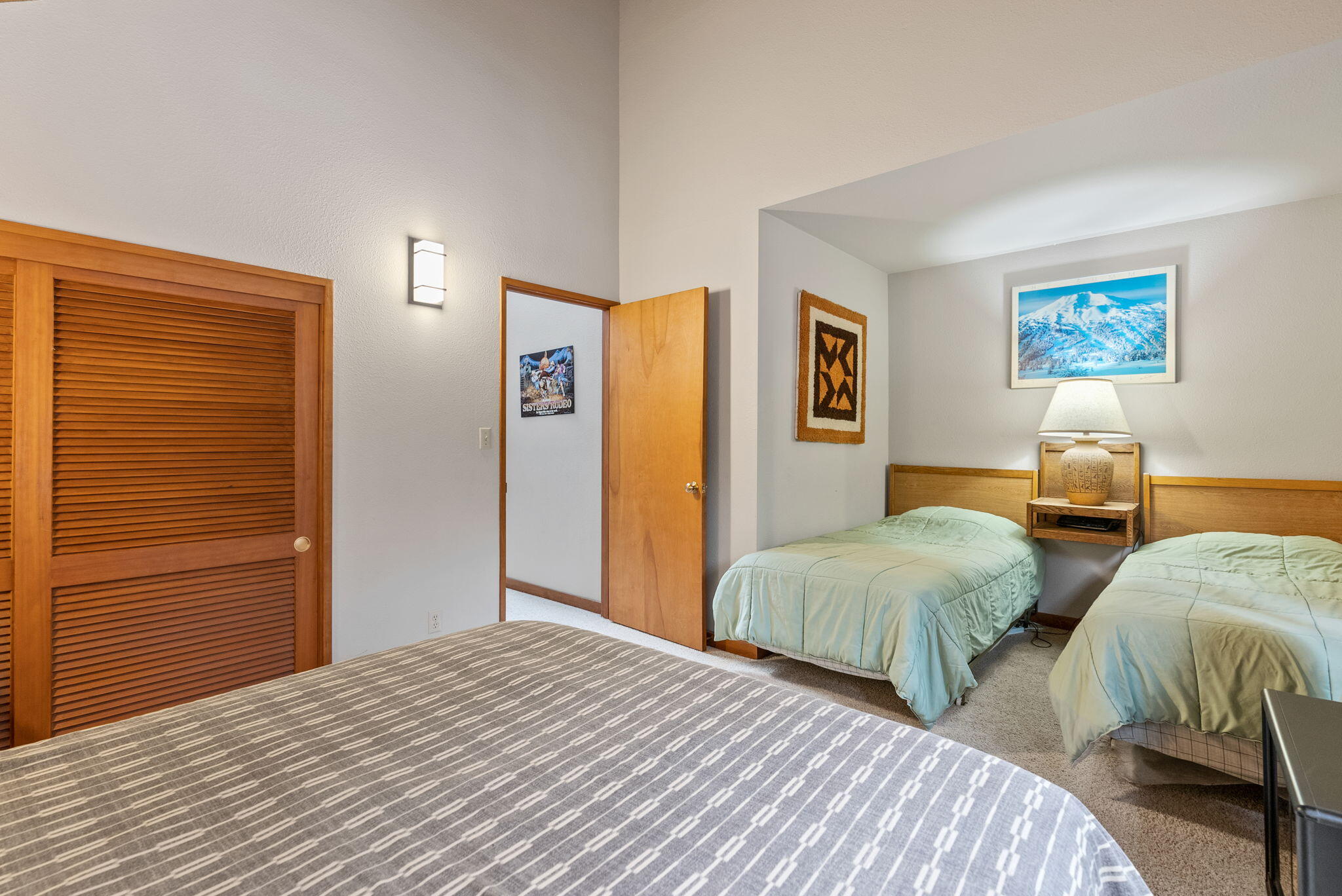 13692 Owls Clover, RH9