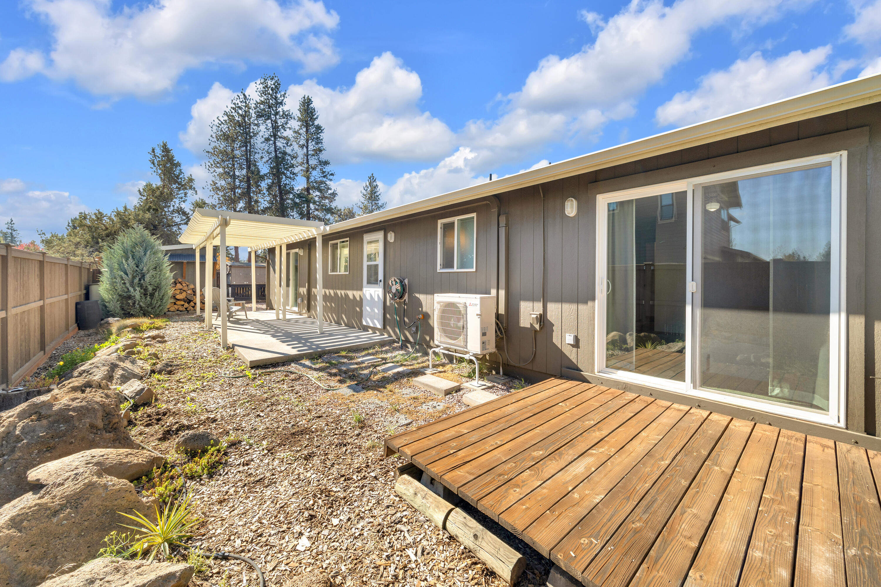 352 N Tamarack Street, Sisters