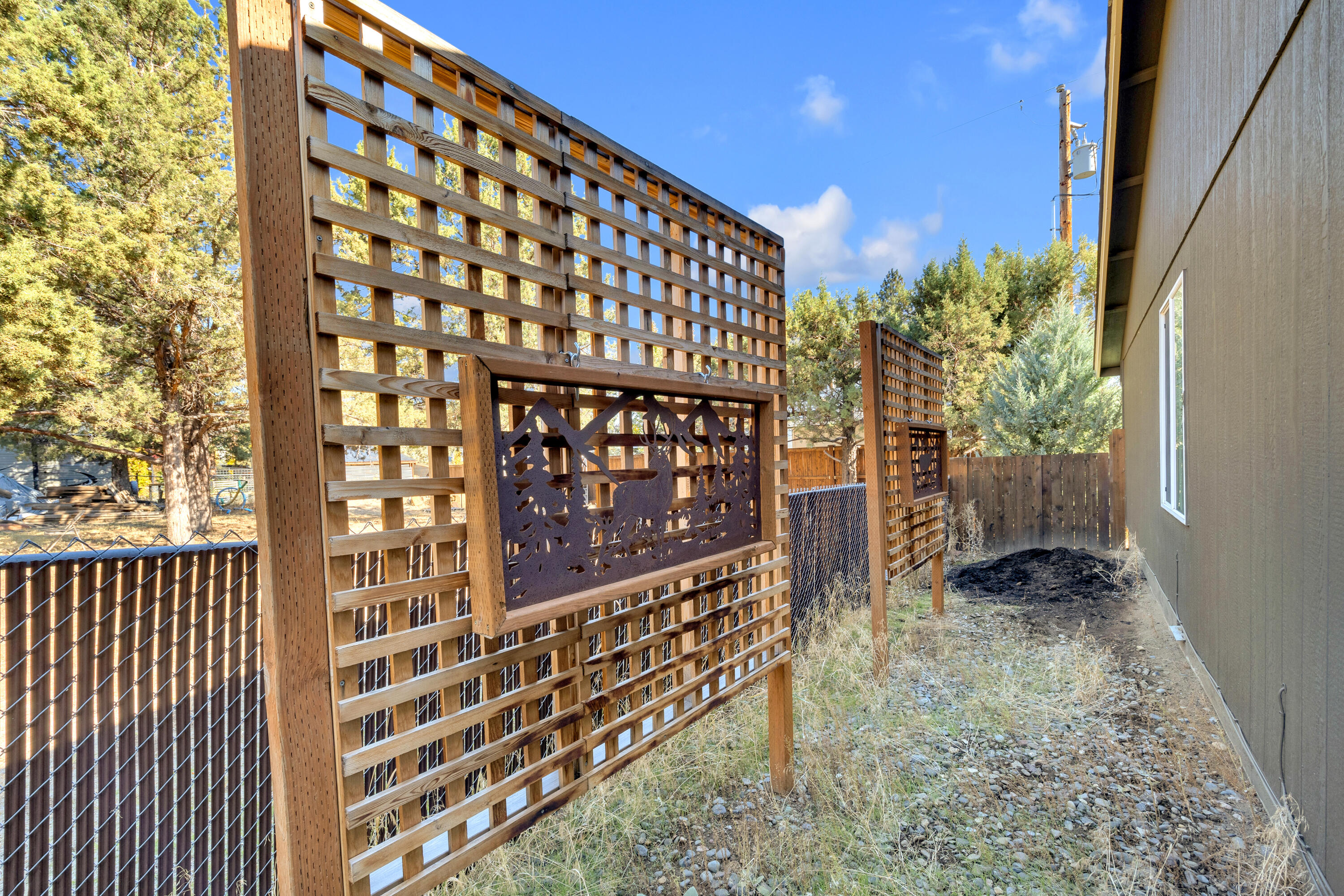 352 N Tamarack Street, Sisters