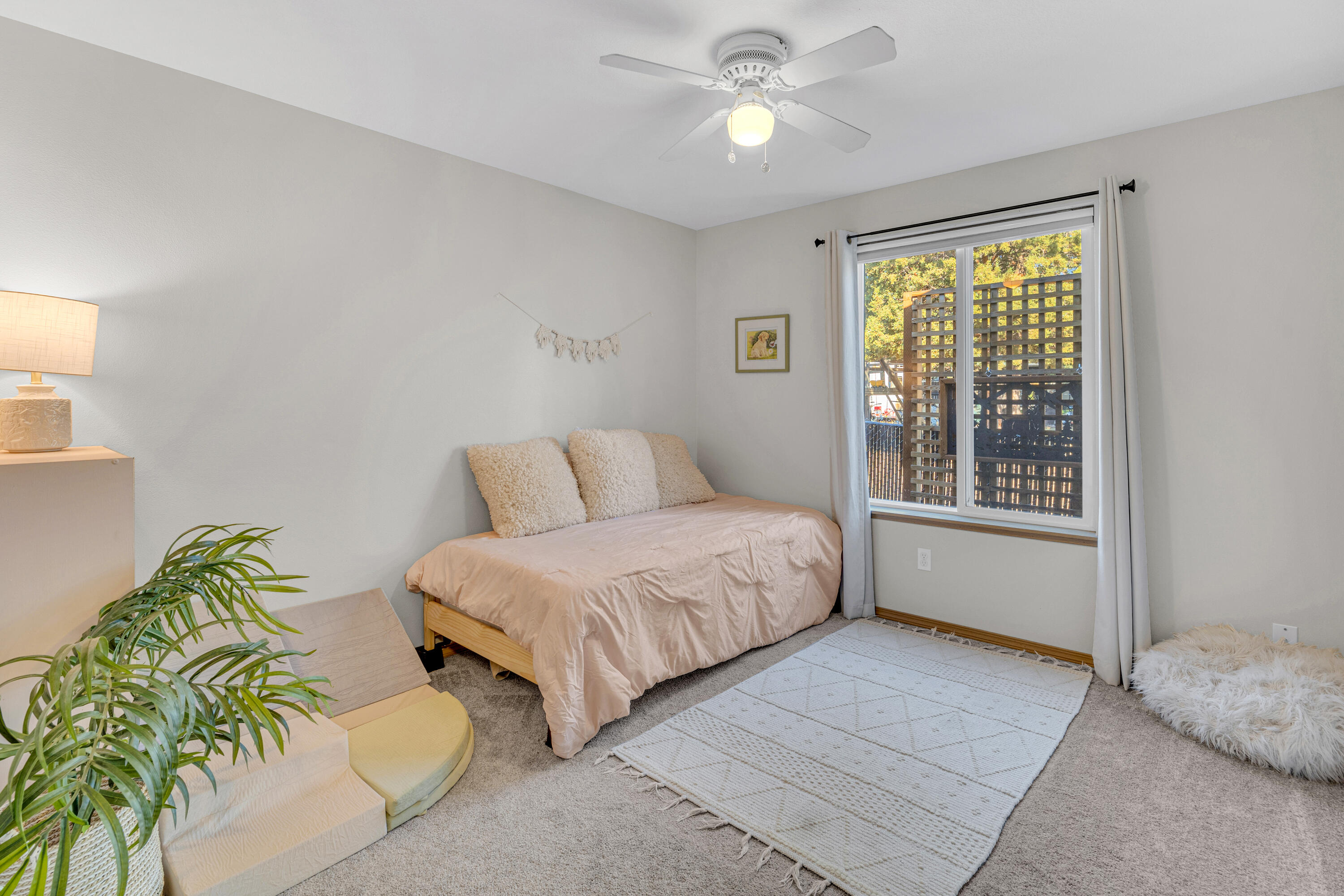 352 N Tamarack Street, Sisters