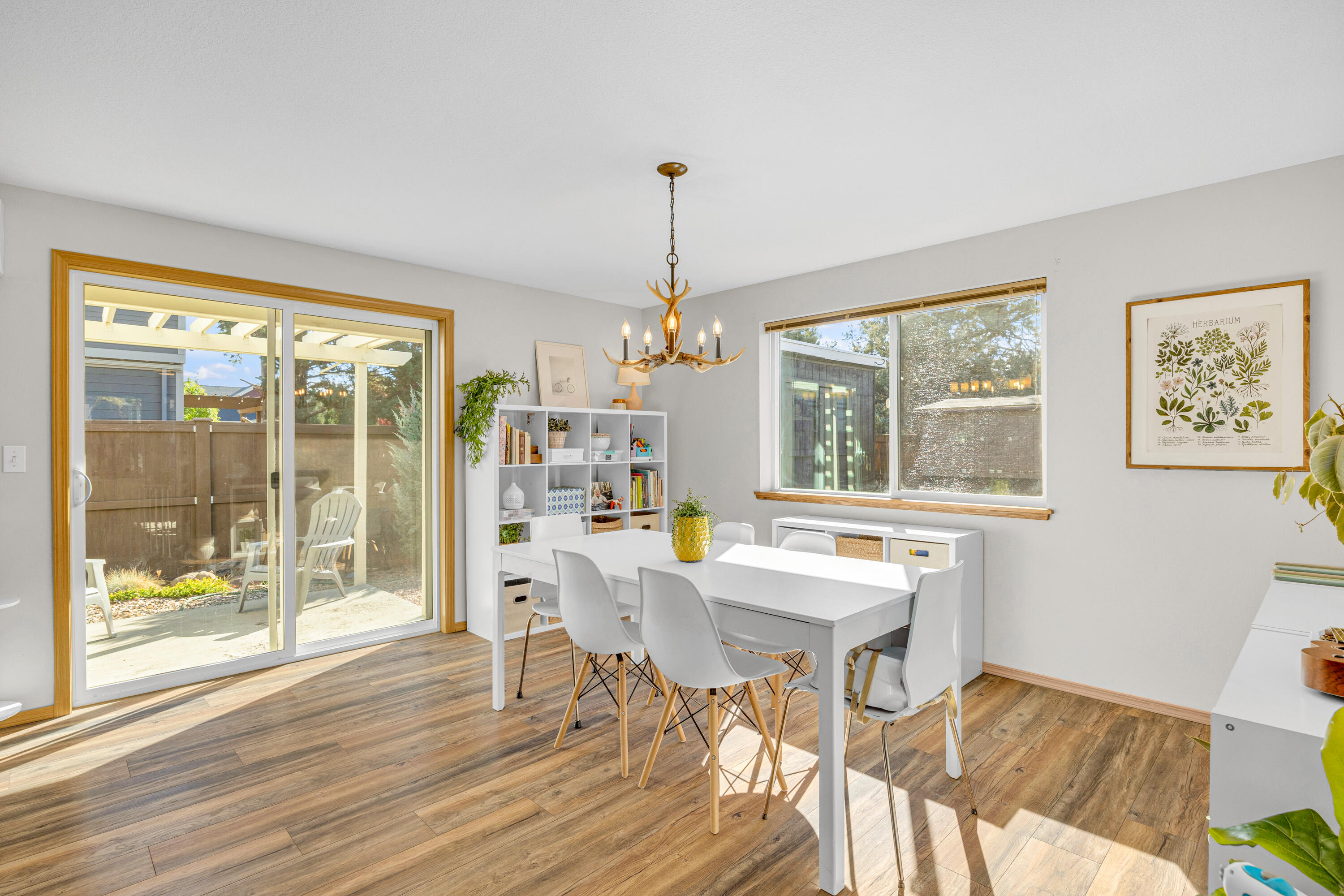 352 N Tamarack Street, Sisters