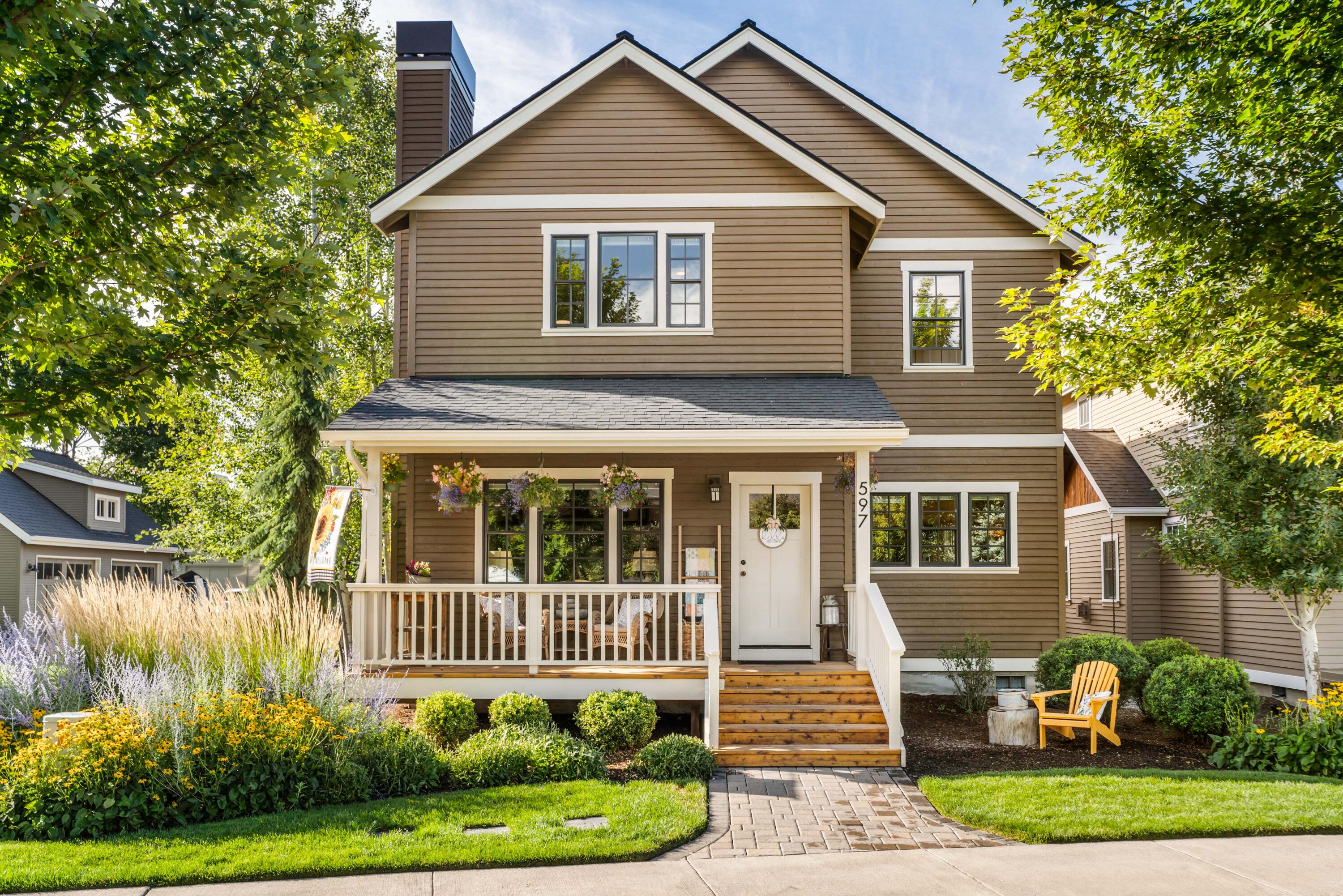 597 W Jefferson Avenue