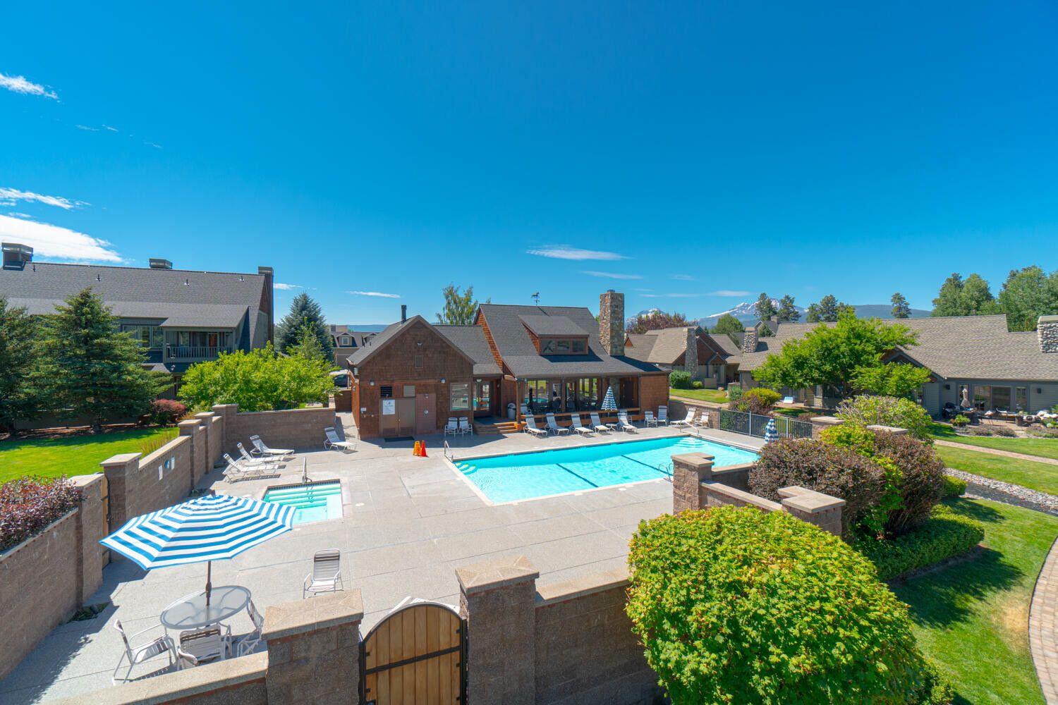 597 W Jefferson Avenue