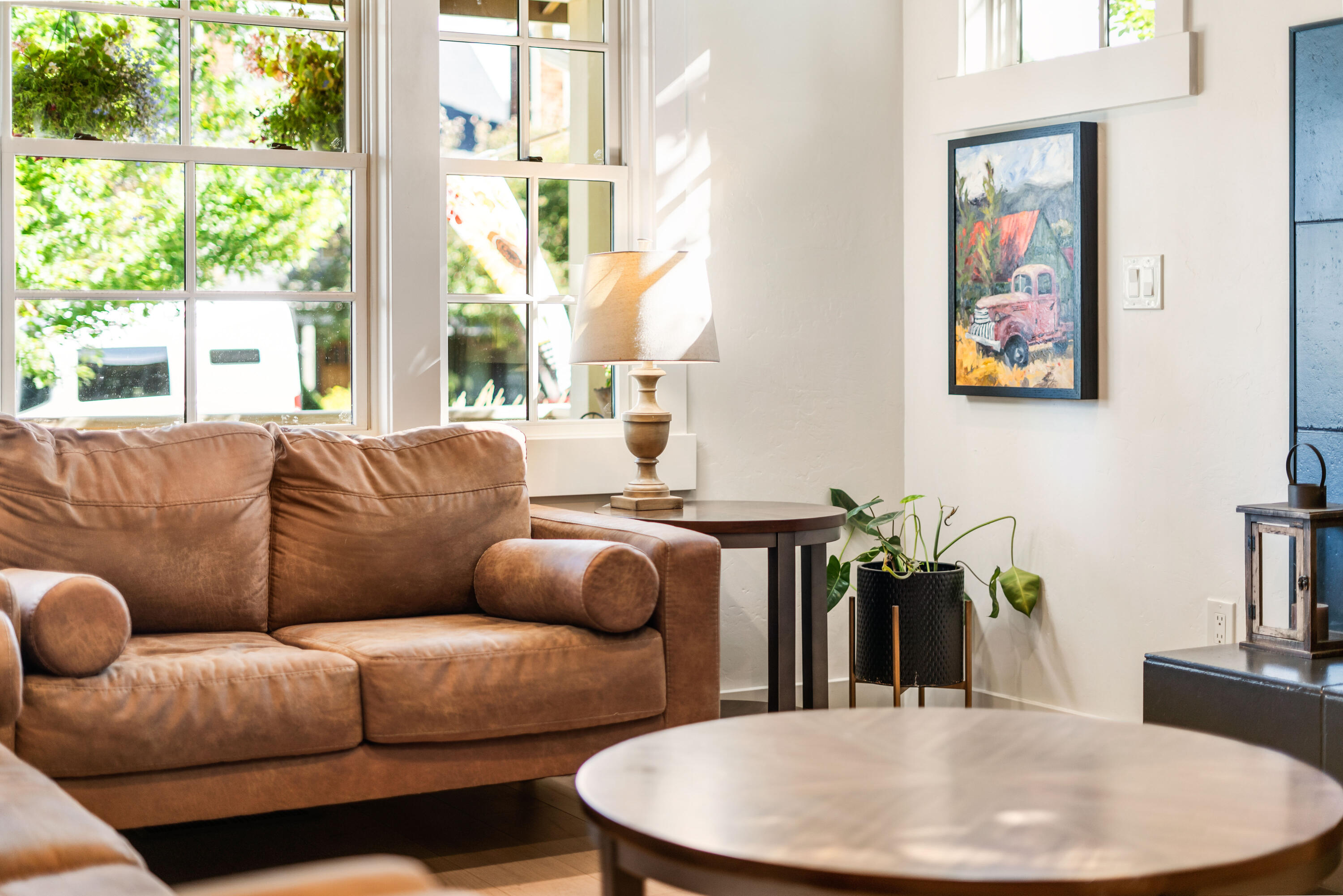 597 W Jefferson Avenue