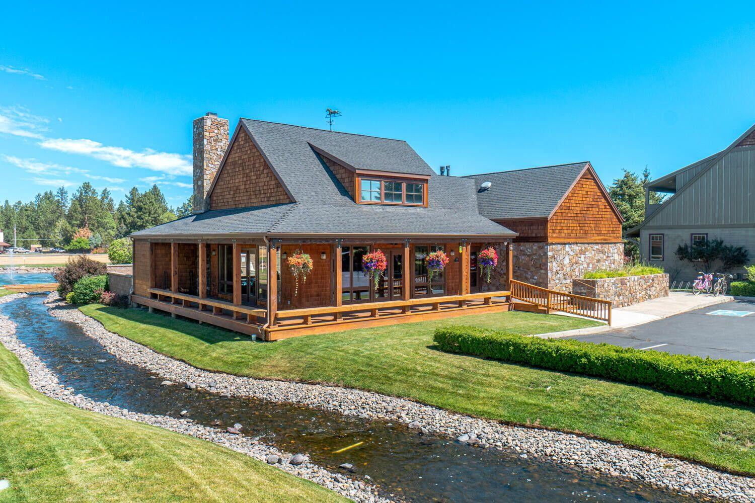 597 W Jefferson Avenue