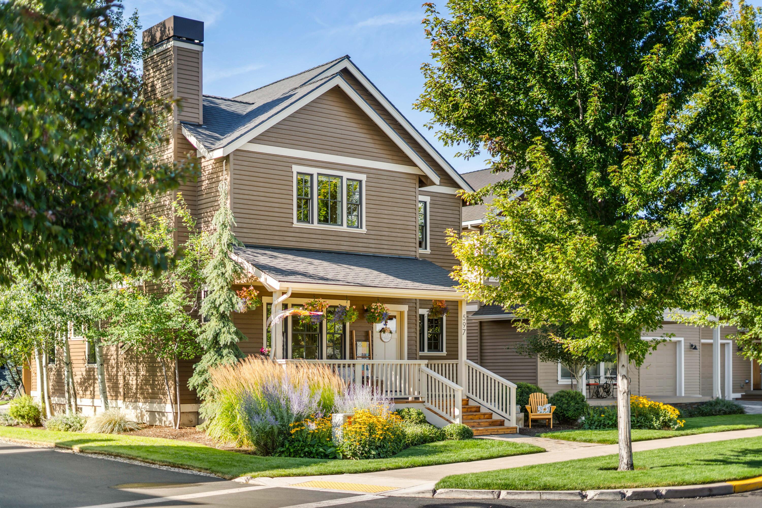 597 W Jefferson Avenue