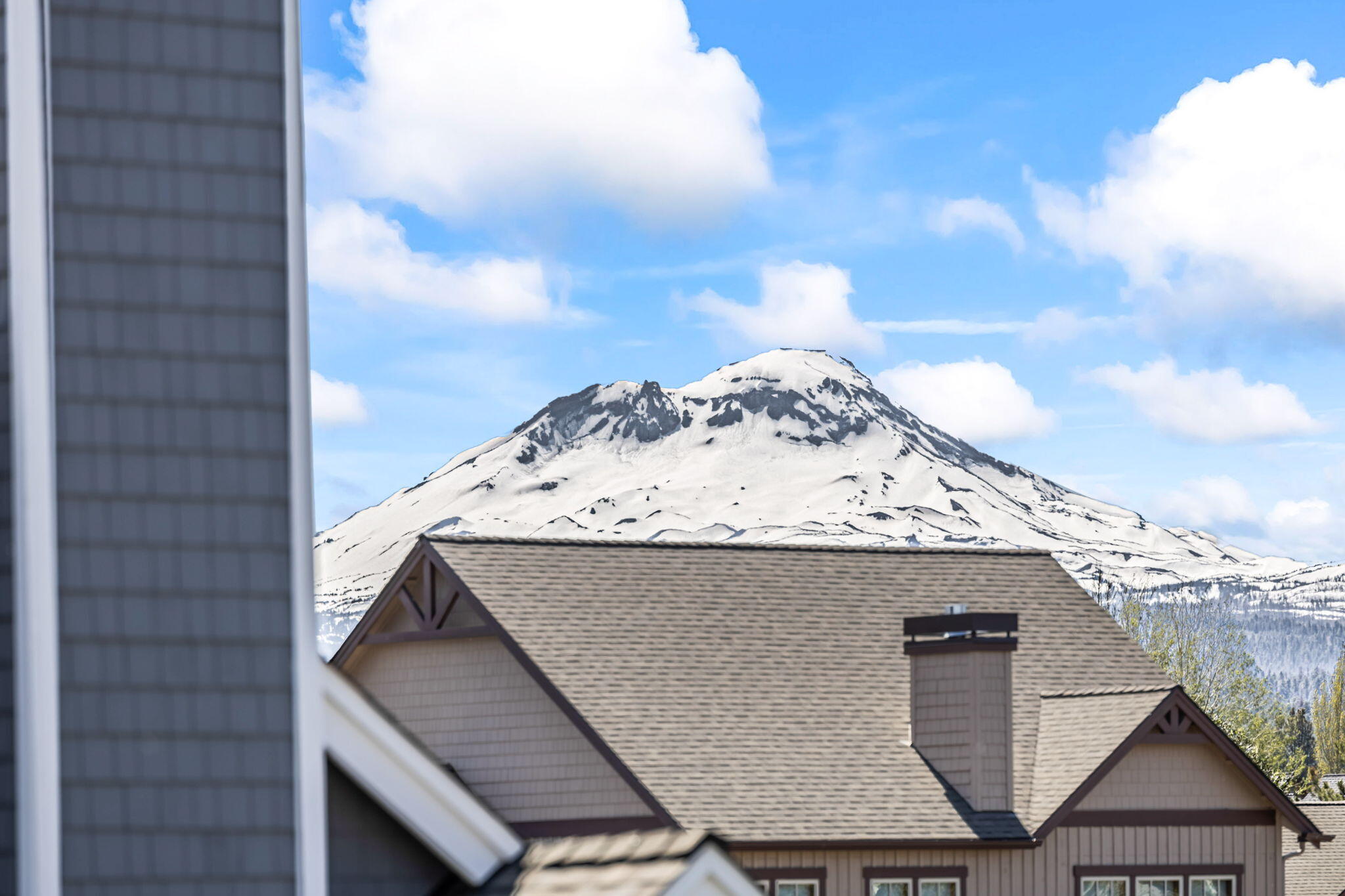 597 W Jefferson Avenue