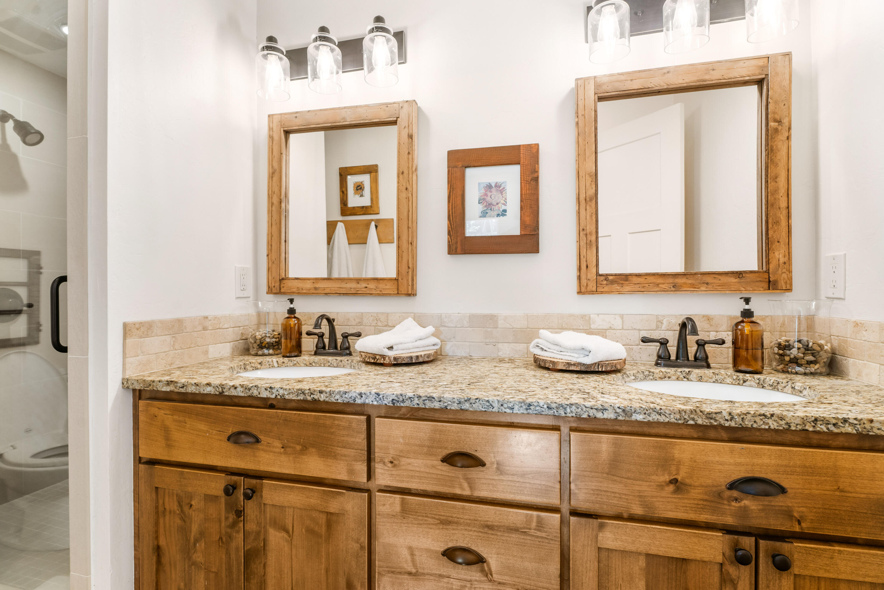 597 W Jefferson Avenue