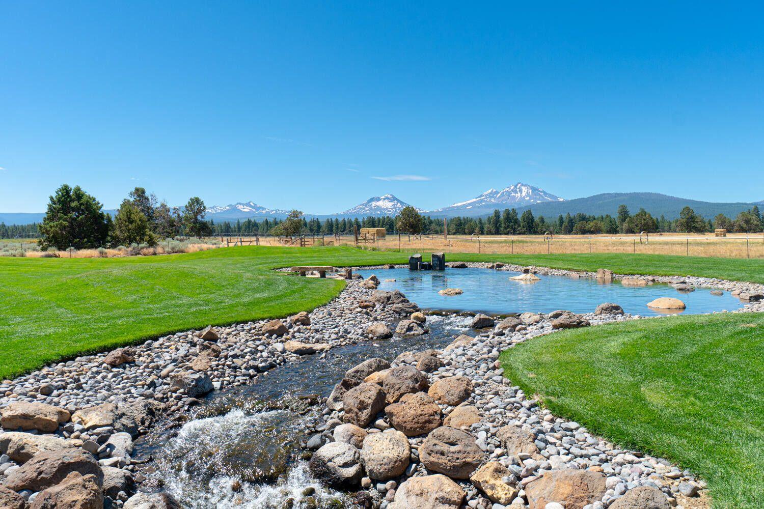 597 W Jefferson Avenue