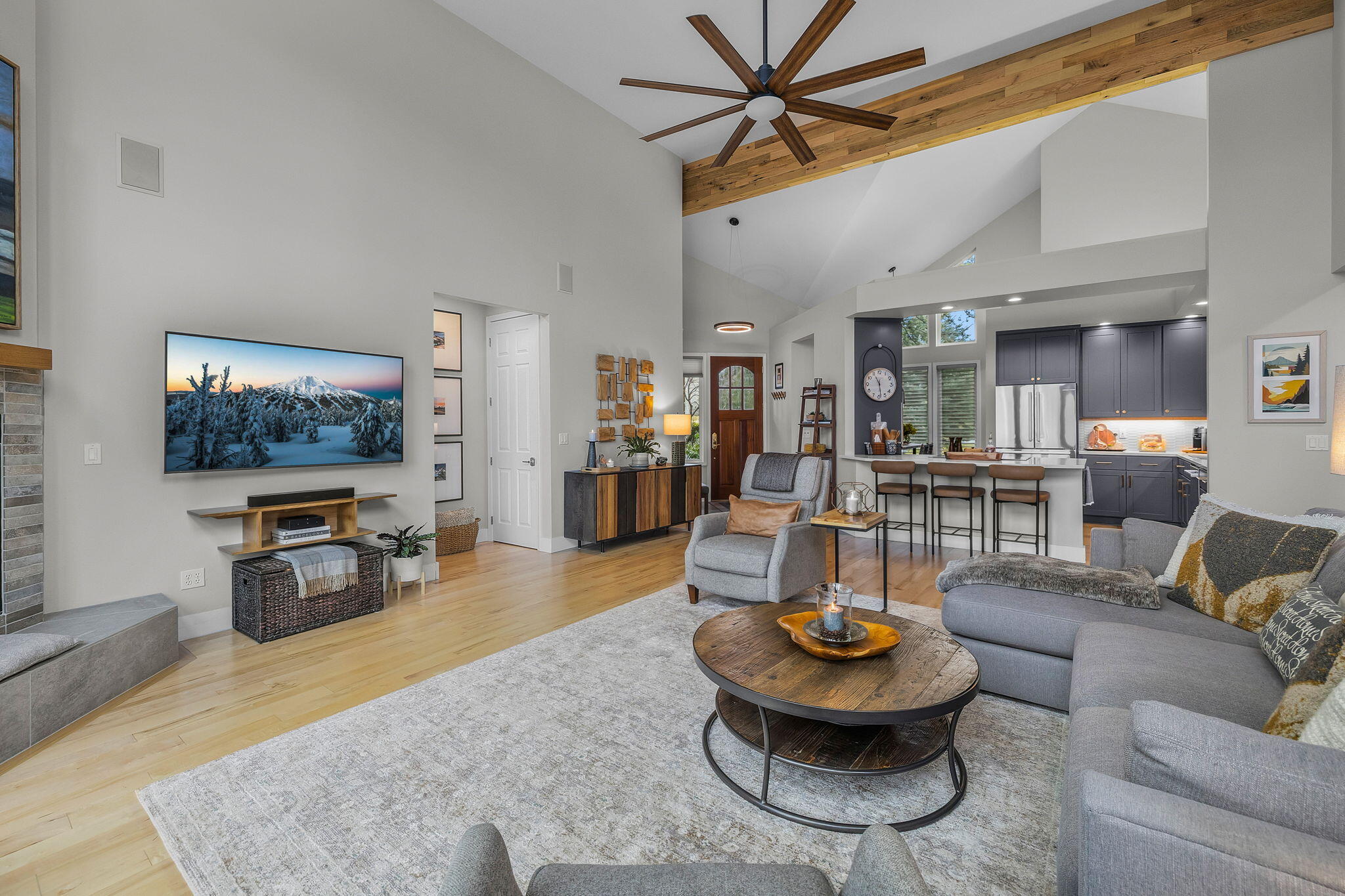 61981 Fall Creek Loop