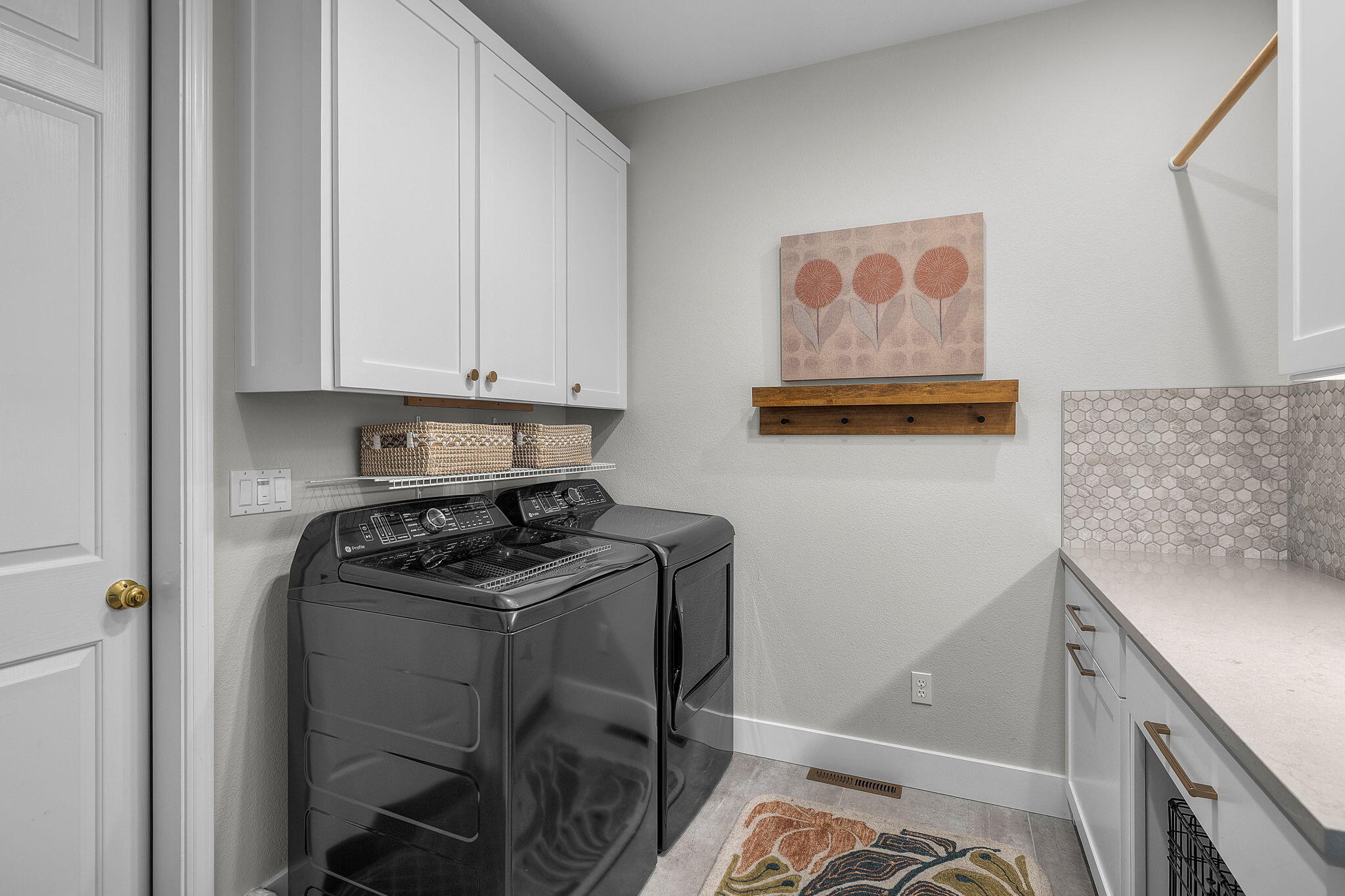 61981 Fall Creek Loop