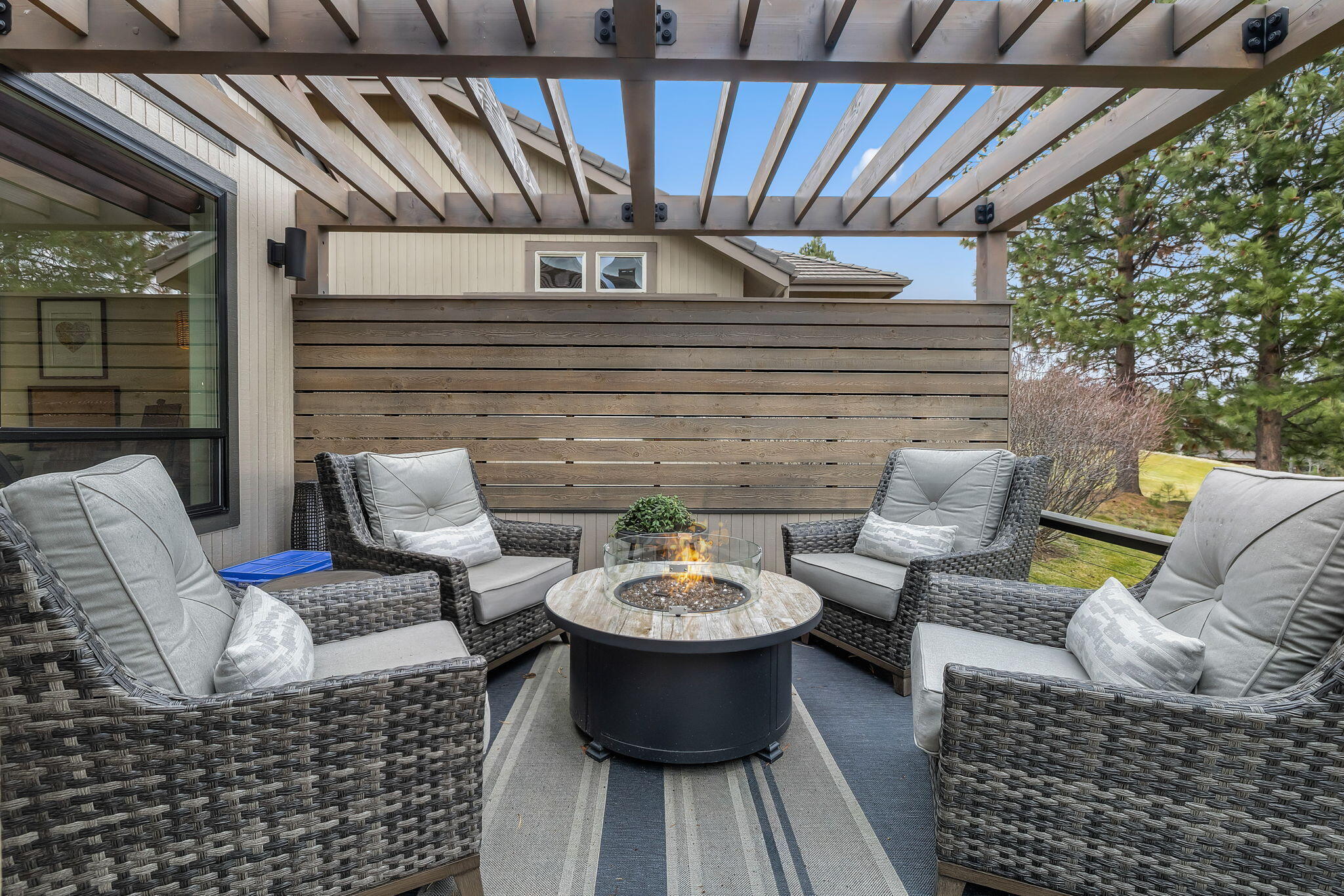 61981 Fall Creek Loop