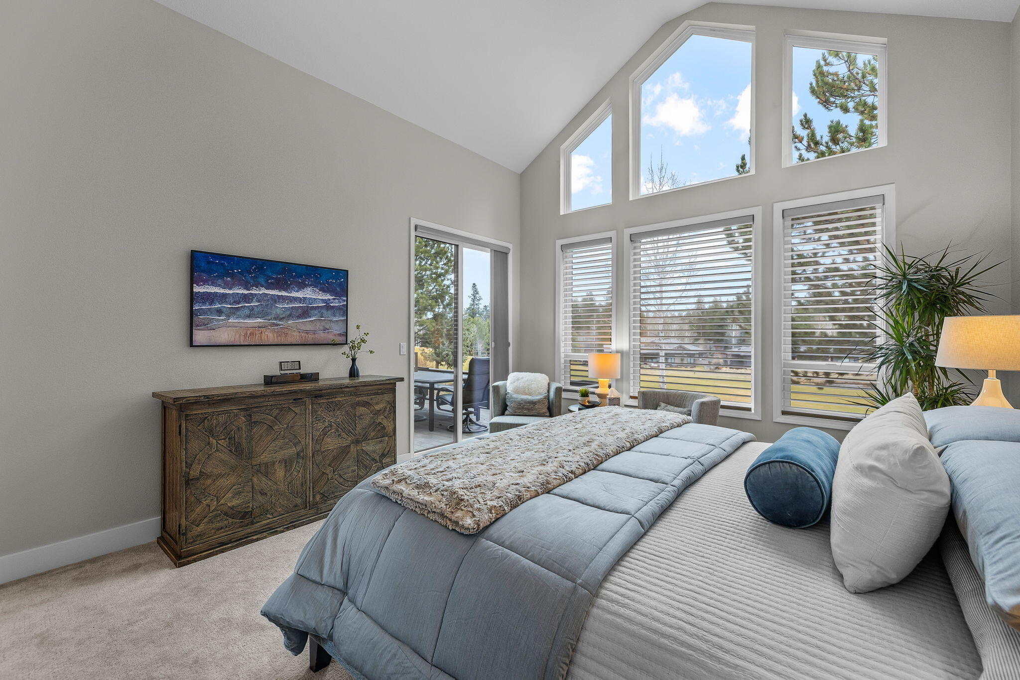 61981 Fall Creek Loop