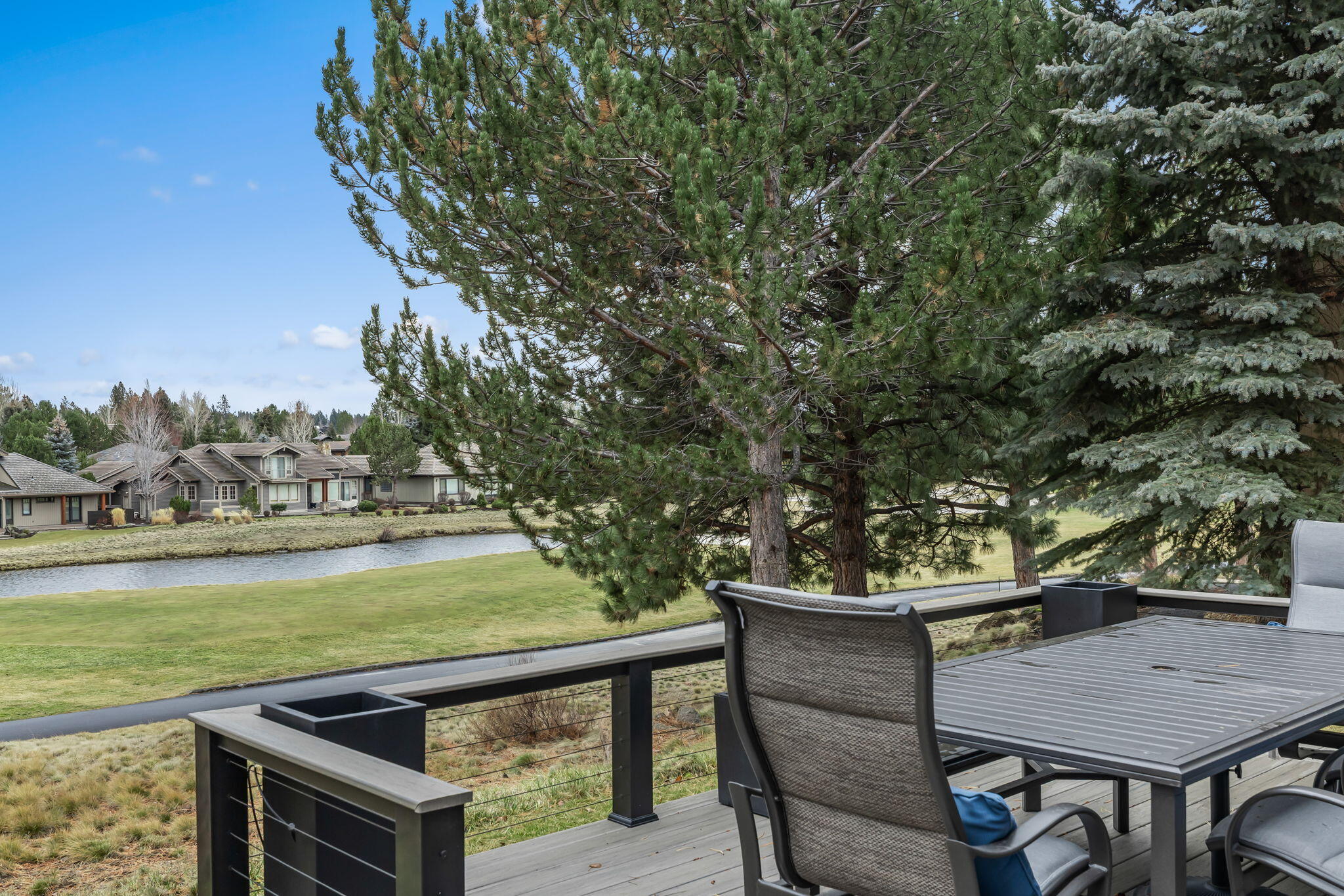 61981 Fall Creek Loop