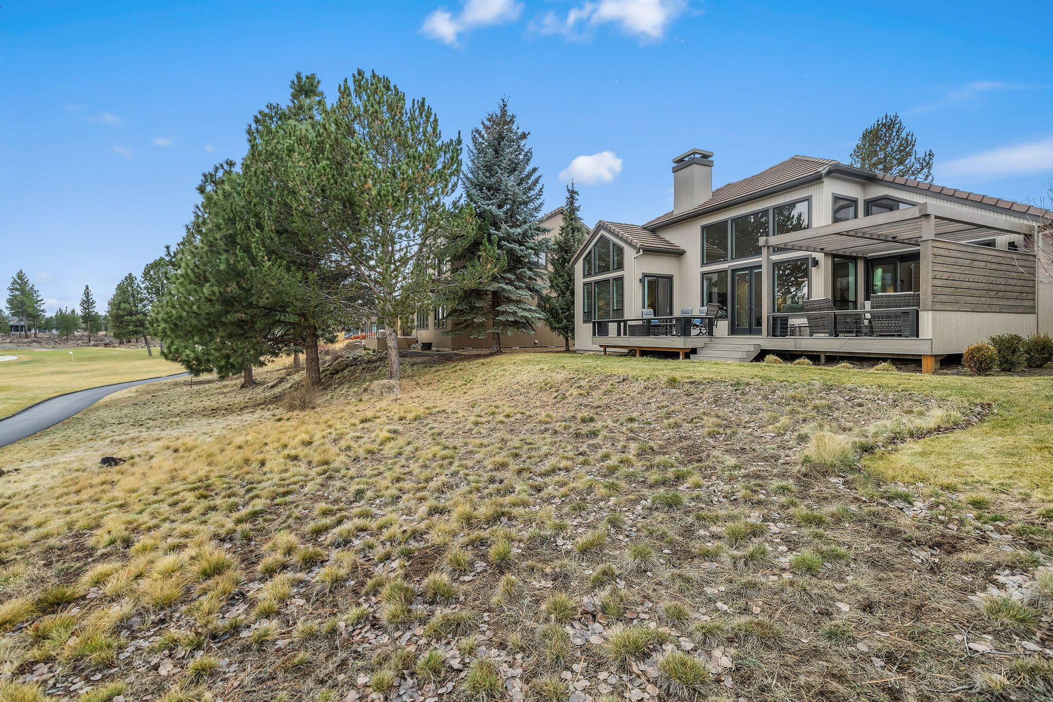 61981 Fall Creek Loop